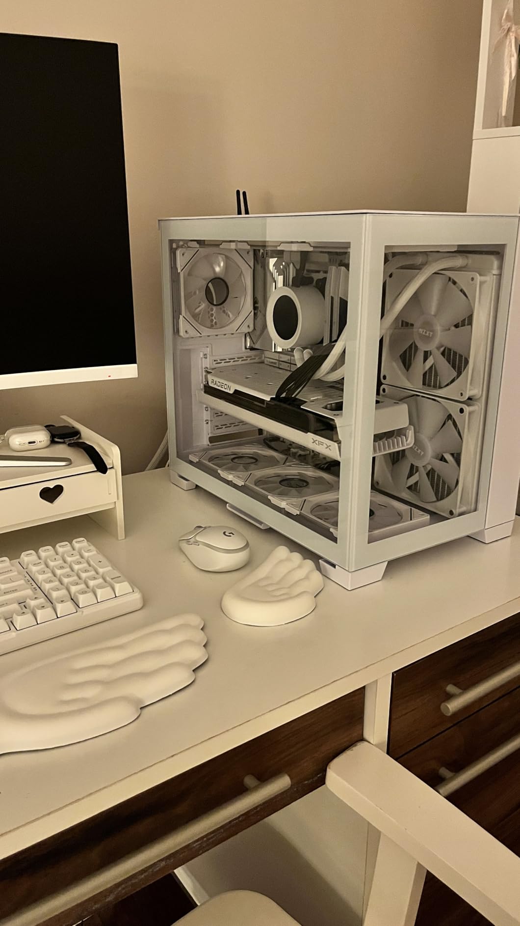 XFX Speedster QICK319 Radeon RX 7800 XT White CORE Gaming Graphics Card with 16GB GDDR6 HDMI 3xDP, AMD RDNA 3 RX-78TQICKW9 - Customer Photo 1