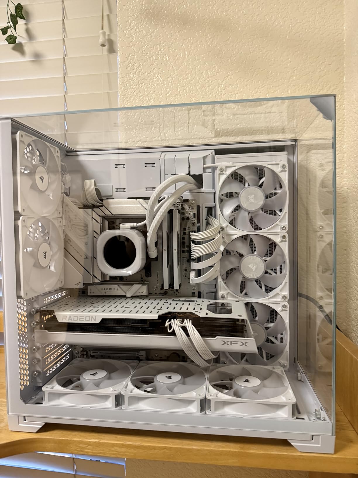 XFX Speedster QICK319 Radeon RX 7800 XT White CORE Gaming Graphics Card with 16GB GDDR6 HDMI 3xDP, AMD RDNA 3 RX-78TQICKW9 - Customer Photo 2