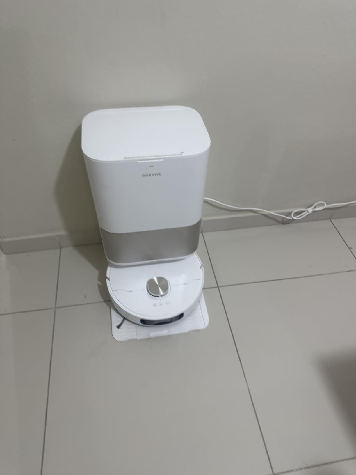 DREAME L10s Pro Ultra Heat Robot Vacuum and Mop Combo, Mop Extend, 7000Pa Suction, Auto Robot Care and Maintenance, 136°F Hot Water Mop Self-Cleaning, Obstacle Avoidance, Ideal for Hair, Carpets - Customer Photo 2