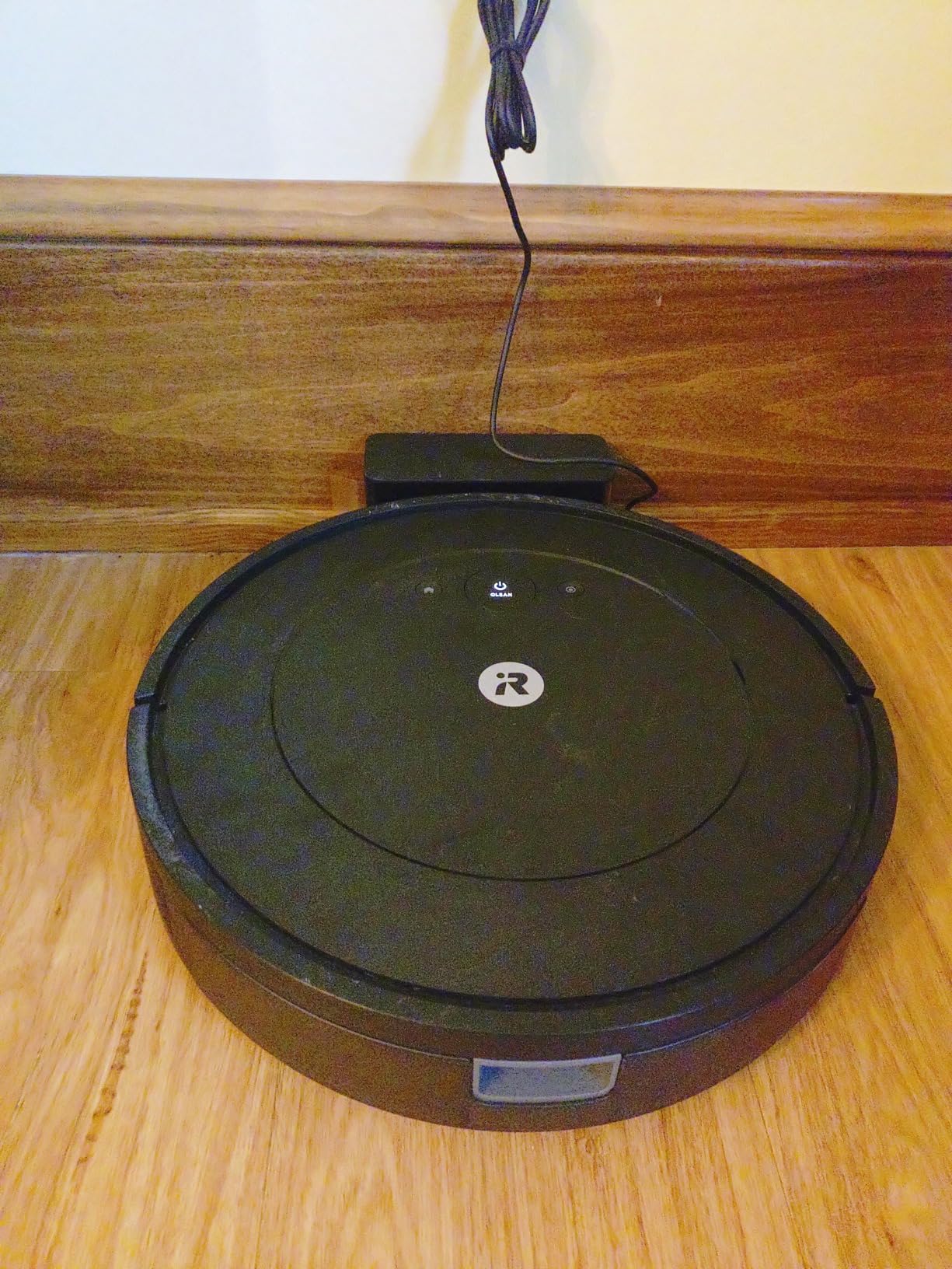 iRobot Roomba Vac Robot Vacuum (Q0120) - Easy to use, Power-Lifting Suction, Multi-Surface Cleaning, Smart Navigation Cleans in Neat Rows, Self-Charging, Alexa - Customer Photo 2