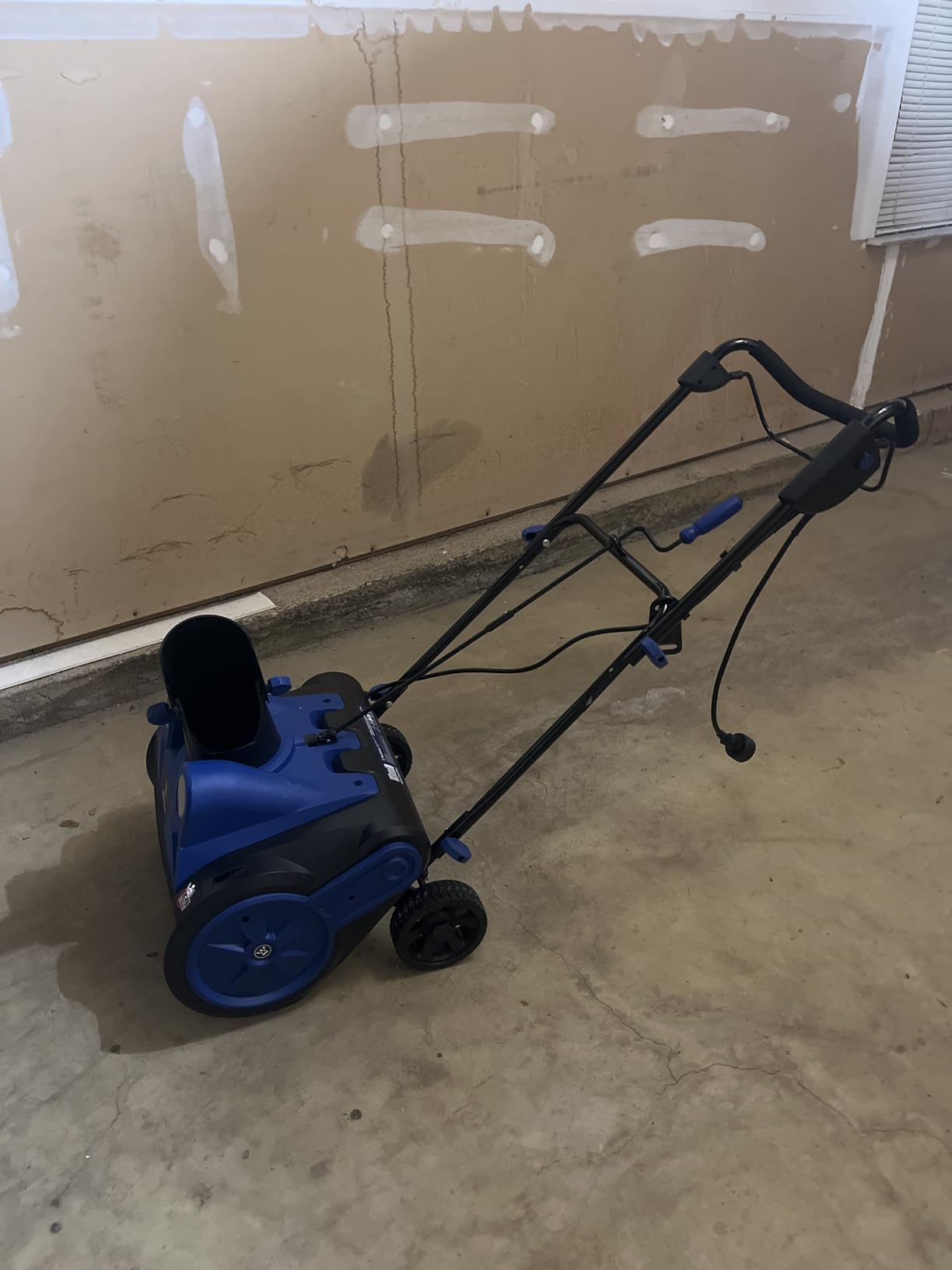 Westinghouse WSnow18 Corded Snow Blower 18 Inch, Dual LED Lights, Electric Snow Blower with 25ft Throwing Distance, Plows 650lbs/min, Adjustable Chute - Customer Photo 2