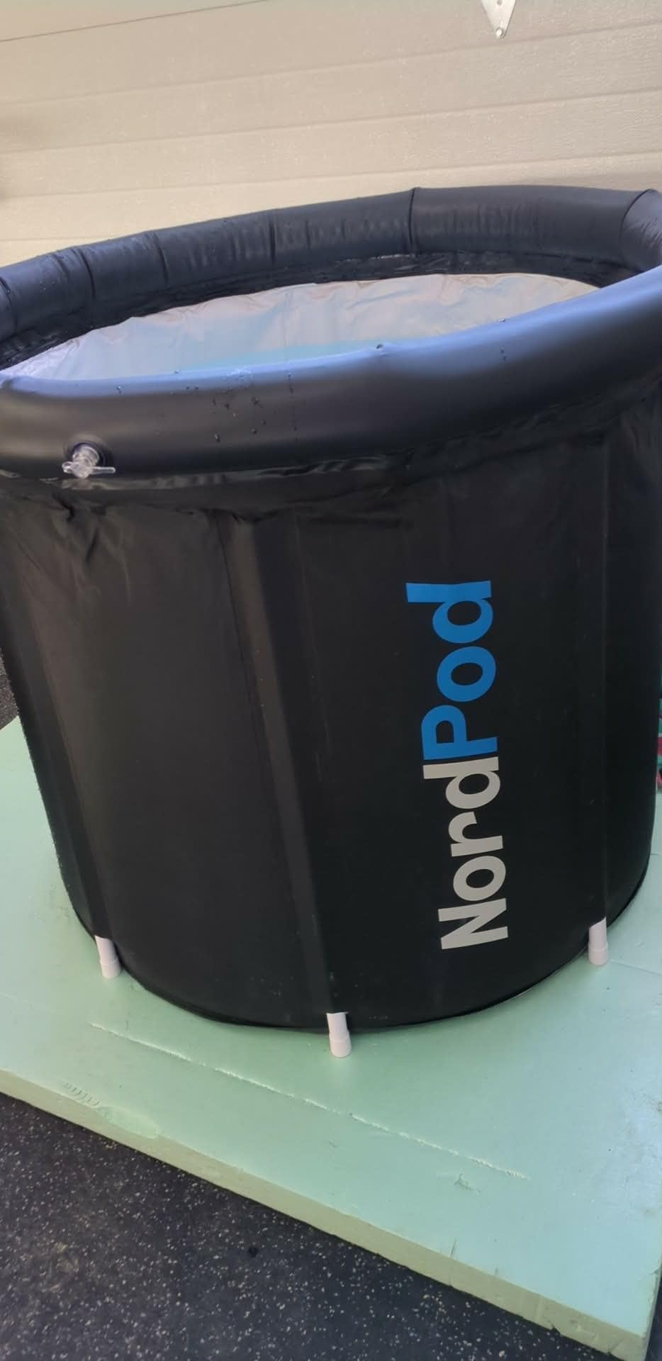 Lifepro NordPod Recovery Ice Tub – Portable Cold Plunge Tub for Athletes, Ice Bath for Recovery & Therapy – Outdoor/Indoor Use, All-Weather Lid, XL Size – Holds Up to 102 Gallons - Customer Photo 1