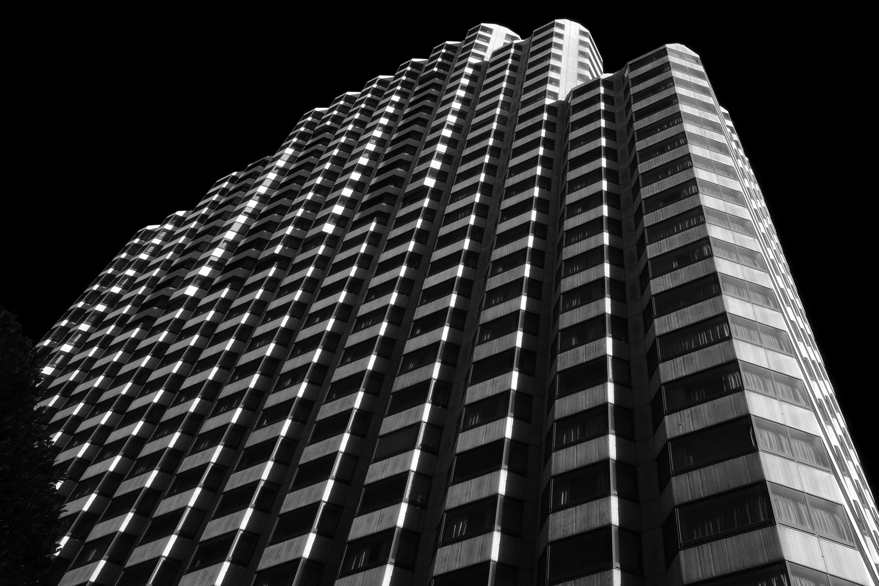 Ricoh GR IIIx HDF, Premium Digital Compact Camera with a Built-in Highlight Diffusion Filter, 24MP APS-C Size CMOS Sensor, 40mmF2.8 GR Lens (in The 35mm Format) - Customer Photo 2