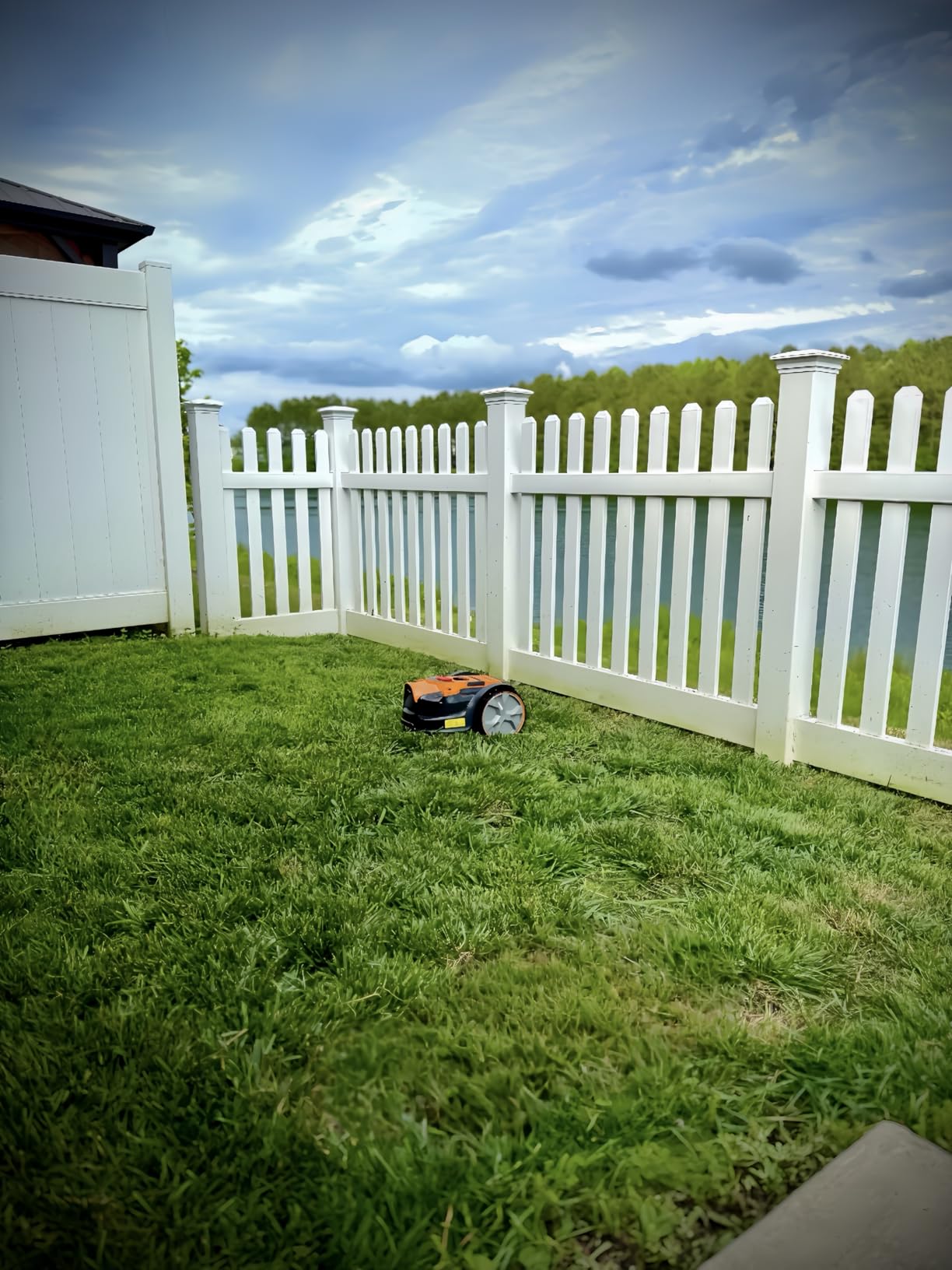 LawnMaster OcuMow Perimeter Wire Free Robot Lawn Mower Cuts Small Lawns 1000-2000 Square Feet with Optical Navigation, Obstacle Avoidance, Low Noise and No Go Function - Customer Photo 1