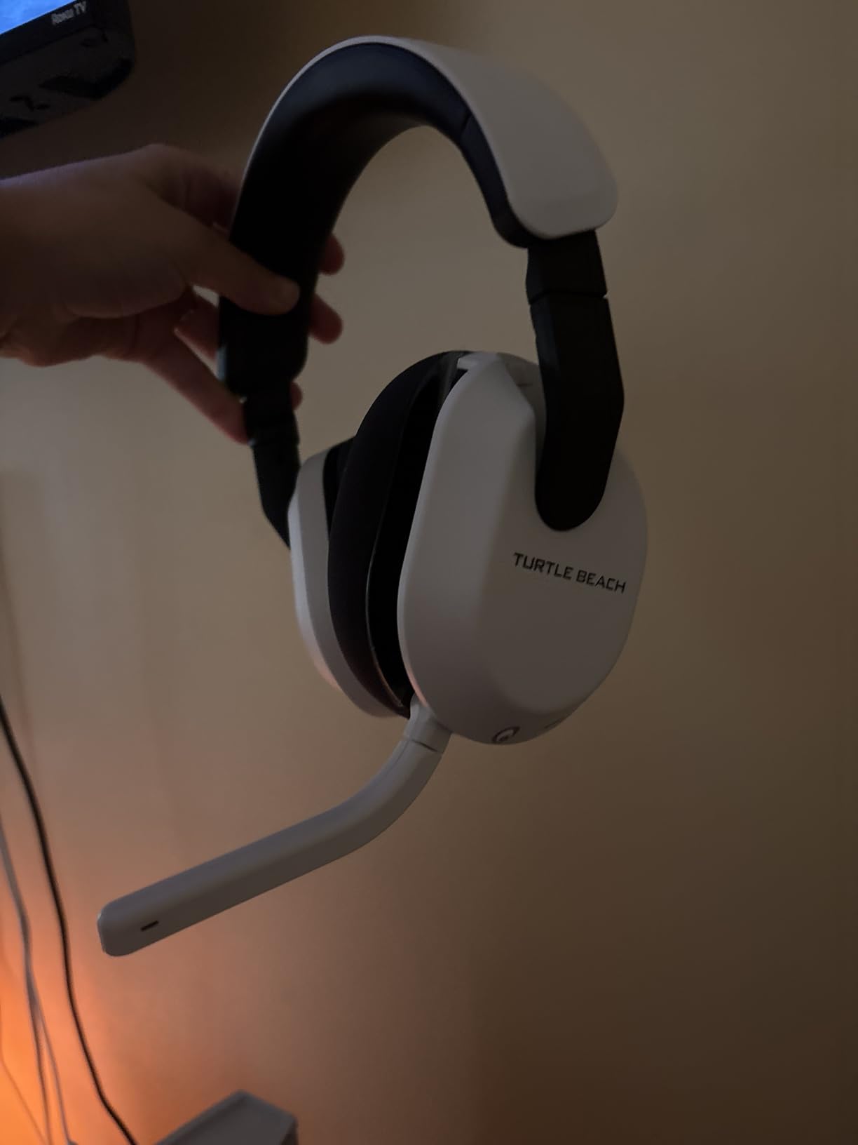 Turtle Beach Stealth 600 Wireless Multiplatform Amplified Gaming Headset for Xbox Series X|S, Xbox One, PC, PS5, PS4, & Mobile – Bluetooth, 80-Hr Battery, Noise-Cancelling Mic – Black Customer Review Turtle Beach Stealth 600 Wireless Multiplatform Amplified Gaming Headset for Xbox Series X|S, Xbox One, PC, PS5, PS4, & Mobile – Bluetooth, 80-Hr Battery, Noise-Cancelling Mic – Black - Customer Photo 2