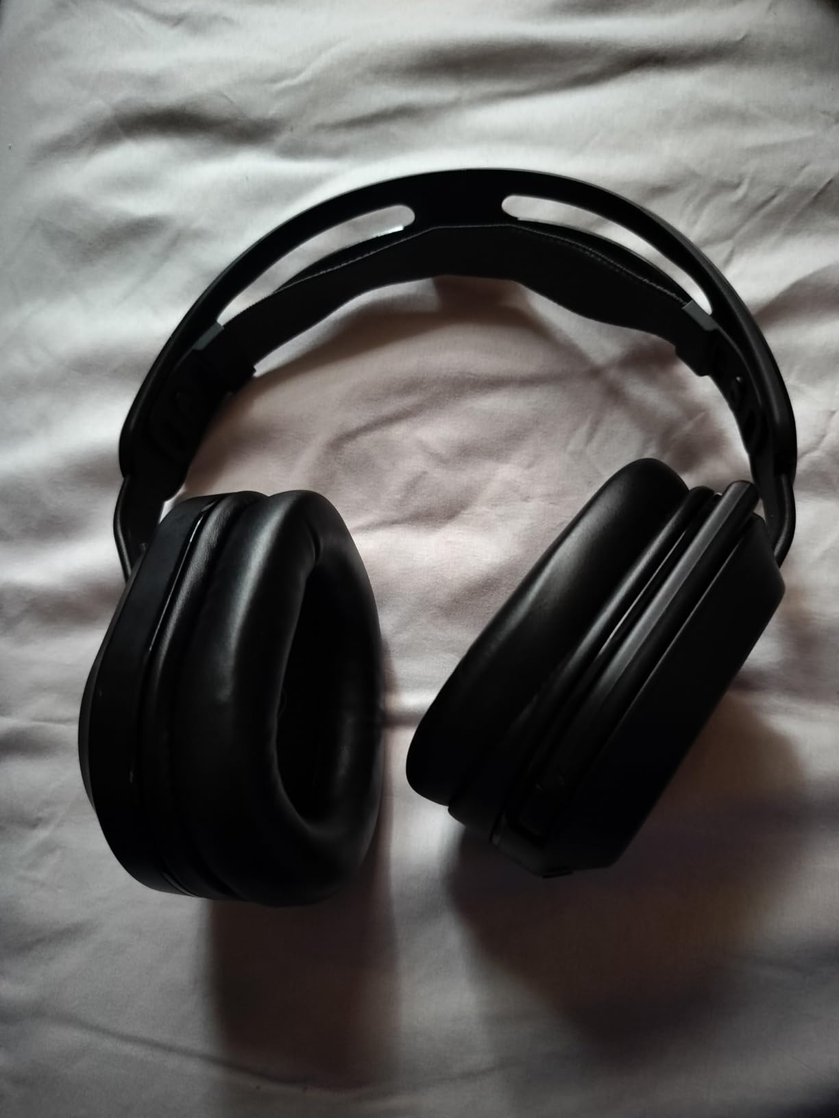 Turtle Beach Stealth 500 Wireless Gaming Headset Licensed for Xbox Series X|S, Compatible with Xbox One, Bluetooth, PC, Mobile, 40 Hr Battery, Memory Foam Cushions, Flip-to-Mute Mic, Black Customer Review Turtle Beach Stealth 500 Wireless Gaming Headset Licensed for Xbox Series X|S, Compatible with Xbox One, Bluetooth, PC, Mobile, 40 Hr Battery, Memory Foam Cushions, Flip-to-Mute Mic, Black - Customer Photo 2