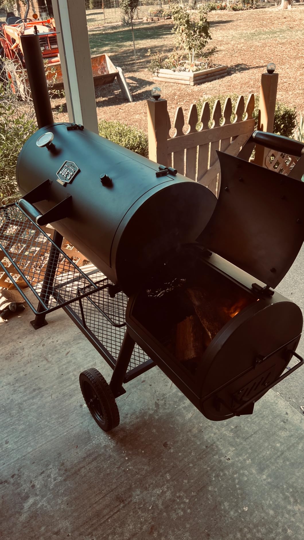 Oklahoma Joe's Highland Offset Reverse Flow Offset Charcoal Smoker and Grill With 1093 sq. in. Cooking Area in Black customer photo 1