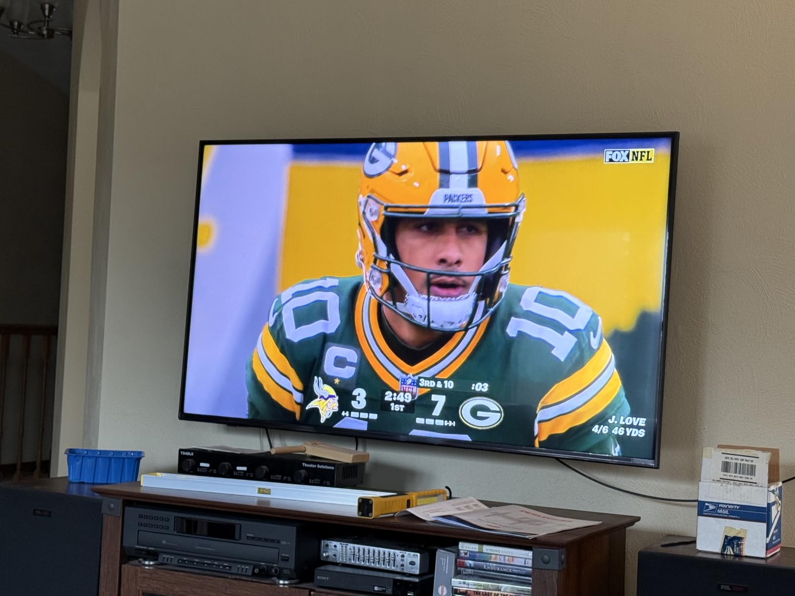 Perlegear Full Motion TV Mount for 26-74 inch TVs, Height Adjustable Pre-Assembled TV Wall Mount with Dual Articulating Arms, Tool-Free Tilt, Swivel, Fits 16