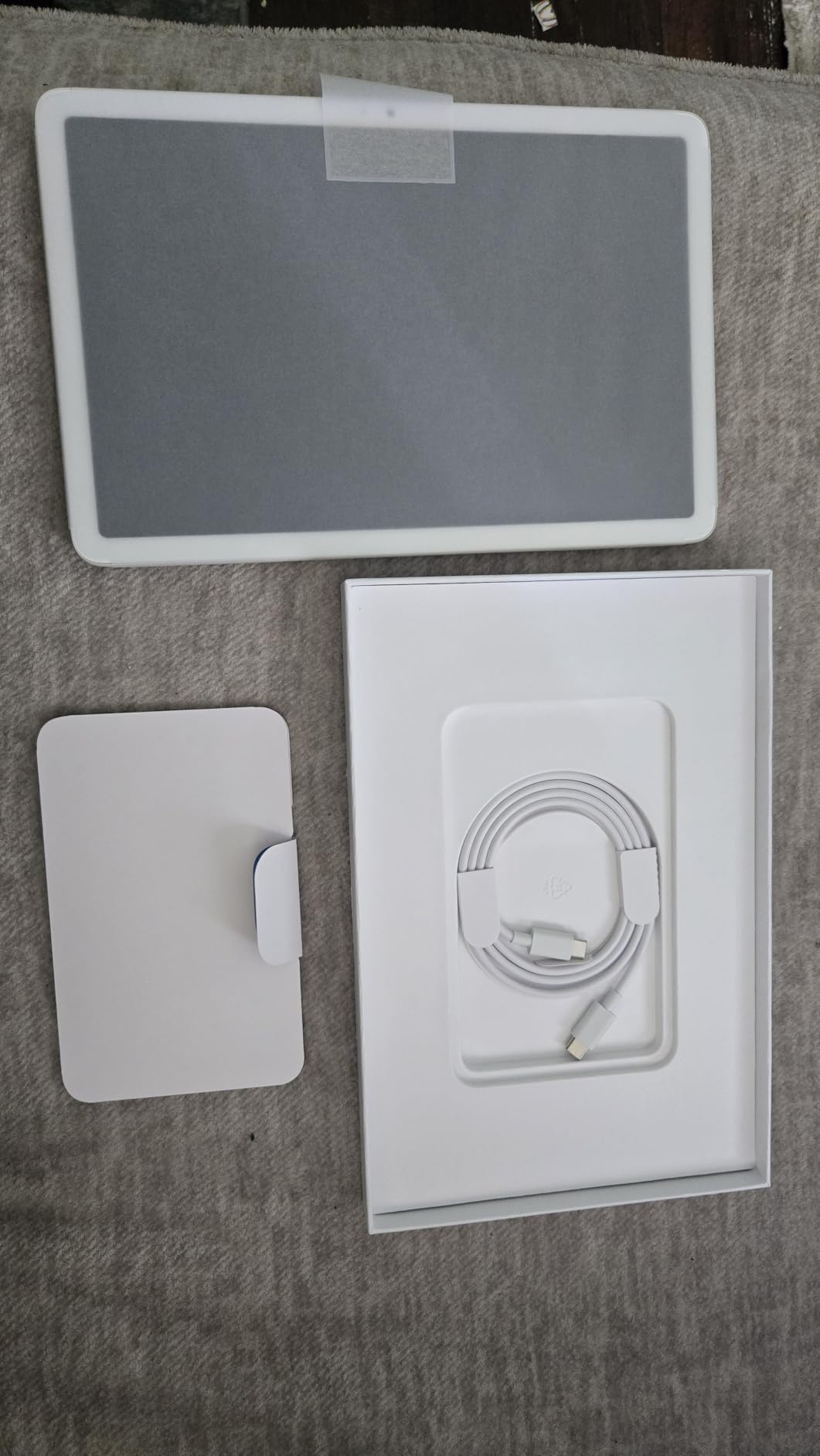 Google Pixel Tablet - Android Tablet with 11-Inch Screen and Extra-Long Battery Life - Porcelain - 8 GB RAM - 128 GB - Customer Photo 2