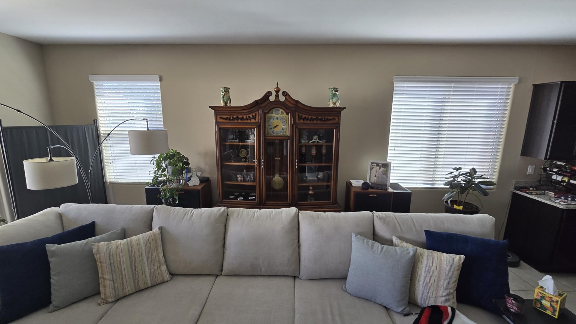 Klipsch Reference 5.2 Home Theater System, Bundle 2X R-625FA Floorstanding 2X R-12SW Subwoofer, R-52C Center, R-41M Bookshelf Speakers, and Denon AVR-S770H 7.2-Channel 8K Network AV Receiver - Customer Photo 2