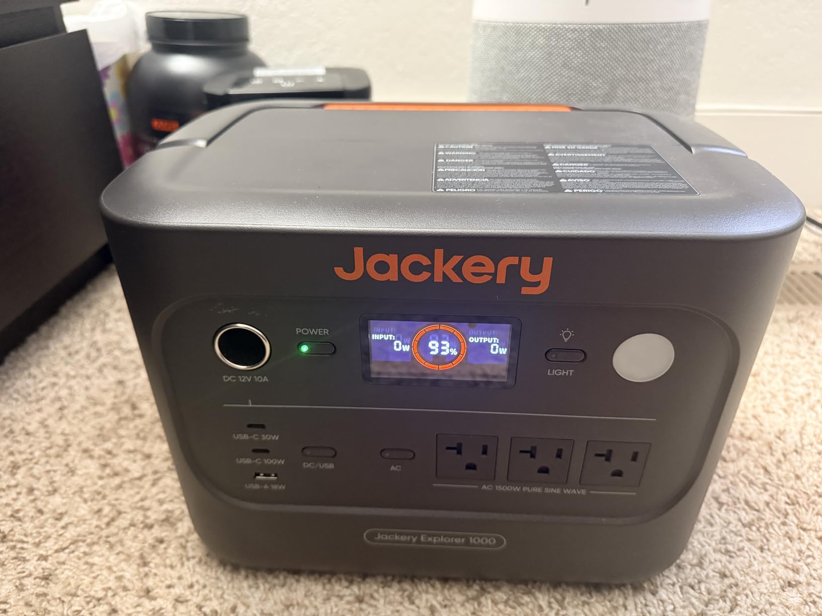 Jackery Solar Generator 1000 v2 with 200W Solar Panel,1070Wh Portable Power Station LiFePO4 Battery,1500W AC/100W USB-C Output, 1Hr Fast Charge for Outdoor,Off-Grid Living,RV,Emergency - Customer Photo 2