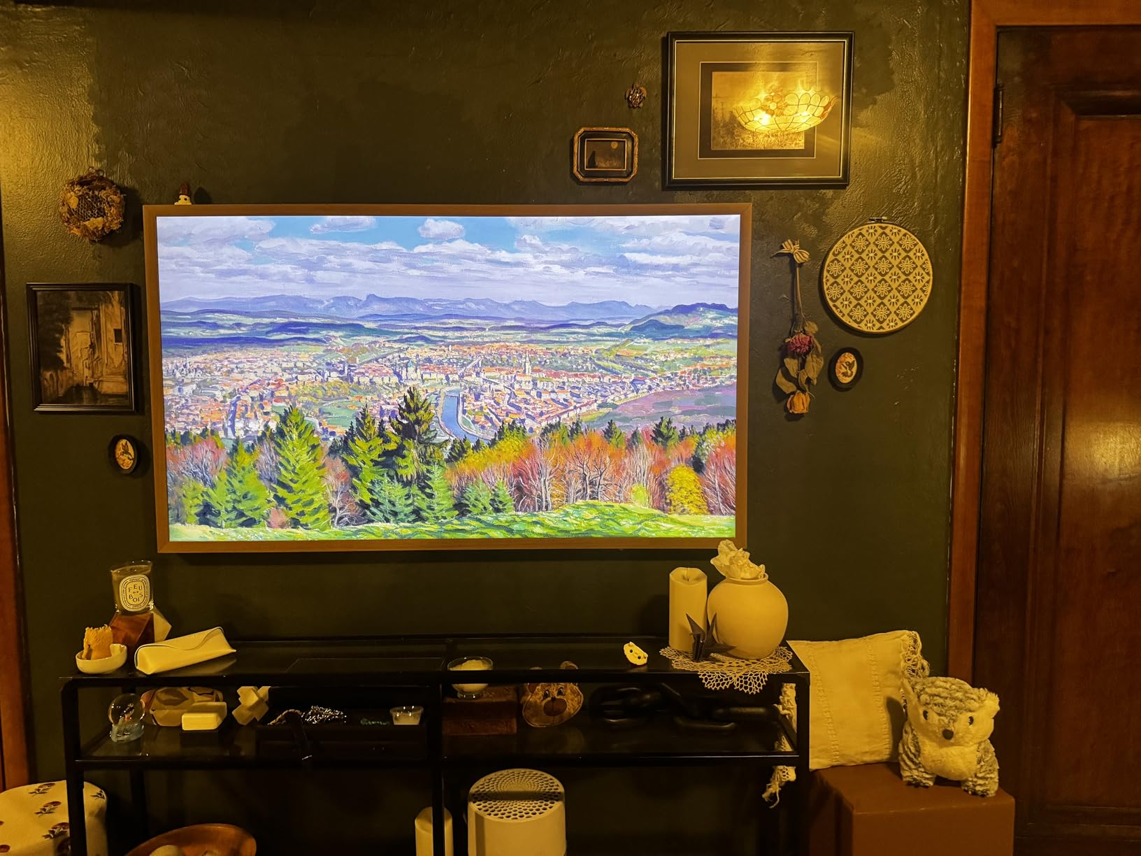 Hisense 65-Inch Class QLED 4K S7N CanvasTV Series Dolby Vision HDR Google Smart TV (65S7N) - 144Hz, Art Mode, Anti-Glare Panel, Hi-Matte Display, Frame & UltraSlim Wall Mount Included - Customer Photo 2