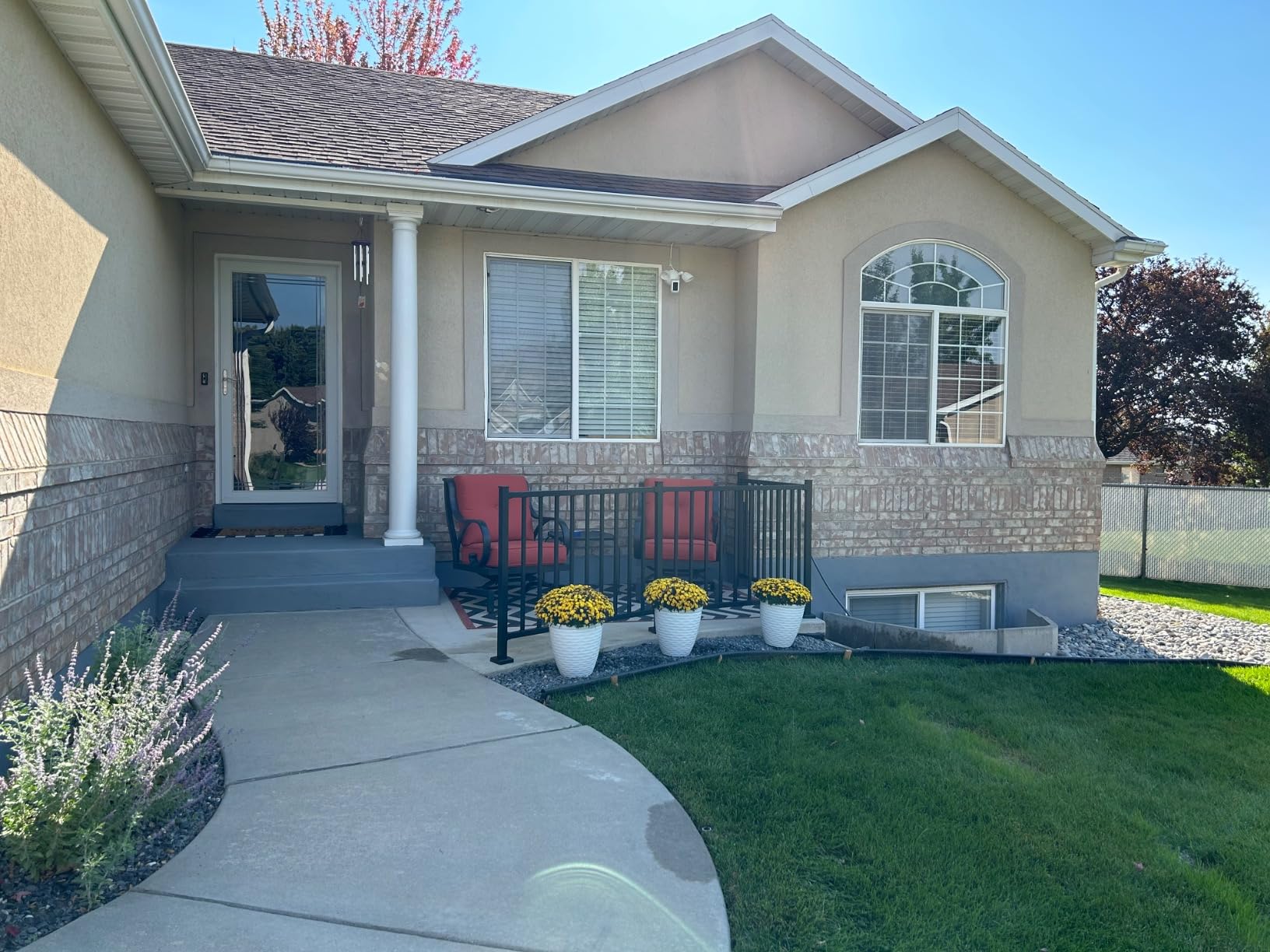 CR Fence & Rail Deck Railing Section Kit Black Guard Rail with 1 line Post, no top Rail Needed.Wrought Iron Outdoor Railing System for Balcony, Porch, Patio, Fencing & Exterior Safety, 4.5'x36 Customer Review CR Fence & Rail Deck Railing Section Kit Black Guard Rail with 1 line Post, no top Rail Needed.Wrought Iron Outdoor Railing System for Balcony, Porch, Patio, Fencing & Exterior Safety, 4.5'x36 - Customer Photo 1