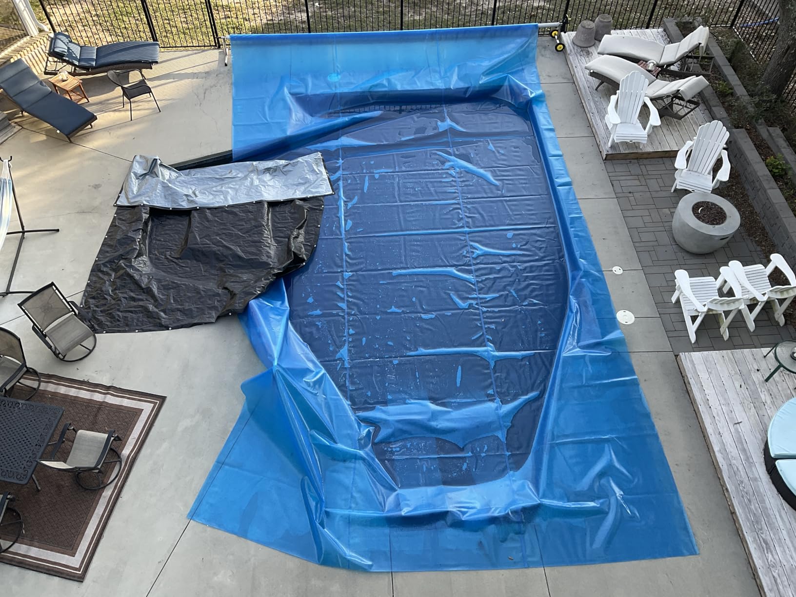 VEVOR Solar Pool Cover, 24 x 12 ft Rectangle Solar Cover 12 mil for Pools, Inground Above Ground Swimming Pool Solar Blanket with Bubble, Heat Retaining Solar Covers Blue - Customer Photo 1