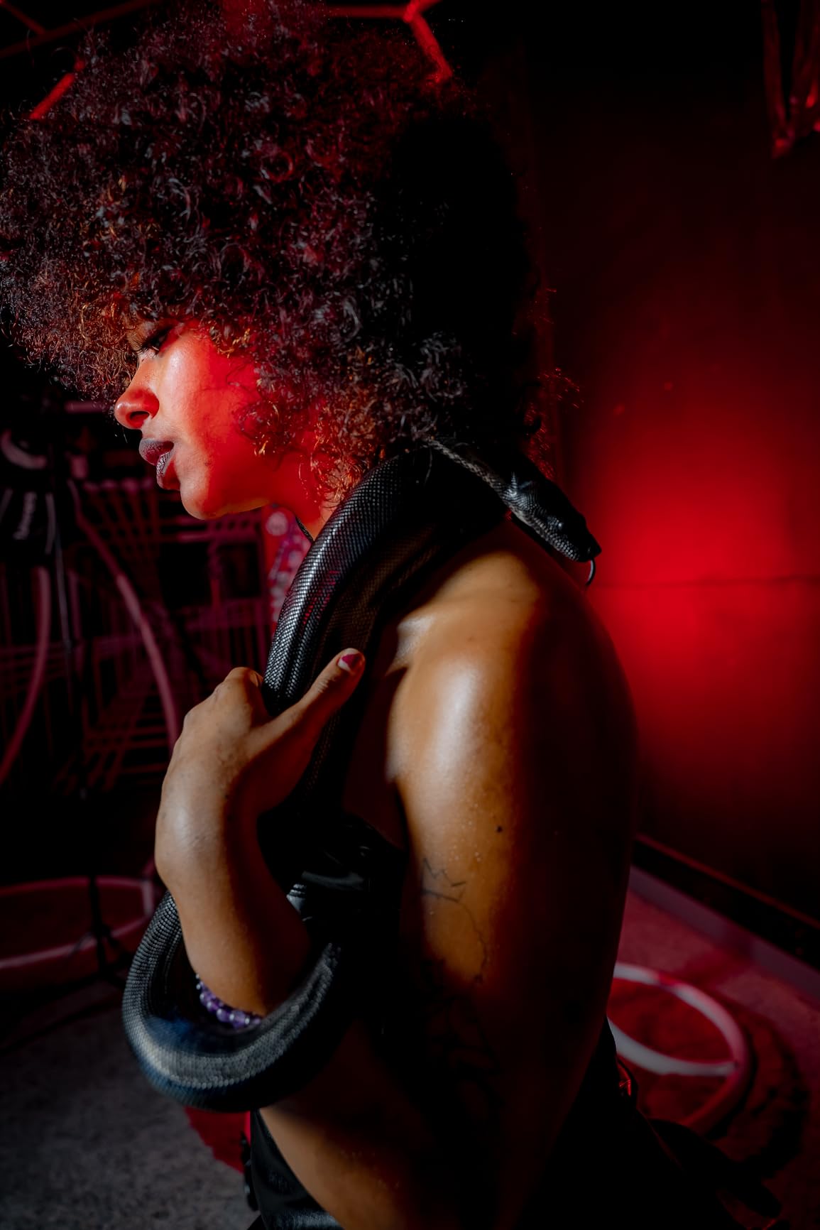 Godox ML100Bi 120W LED Video Light, 2800K-6500K Bi-Color Video Lighting Kit, 34300 Lux CRI 97+/TLCI 98+, APP Control, USB-C Charging, 11 FX Effects, for Filming/Live Streaming/Outdoor Photography Customer Review Godox ML100Bi 120W LED Video Light, 2800K-6500K Bi-Color Video Lighting Kit, 34300 Lux CRI 97+/TLCI 98+, APP Control, USB-C Charging, 11 FX Effects, for Filming/Live Streaming/Outdoor Photography - Customer Photo 2