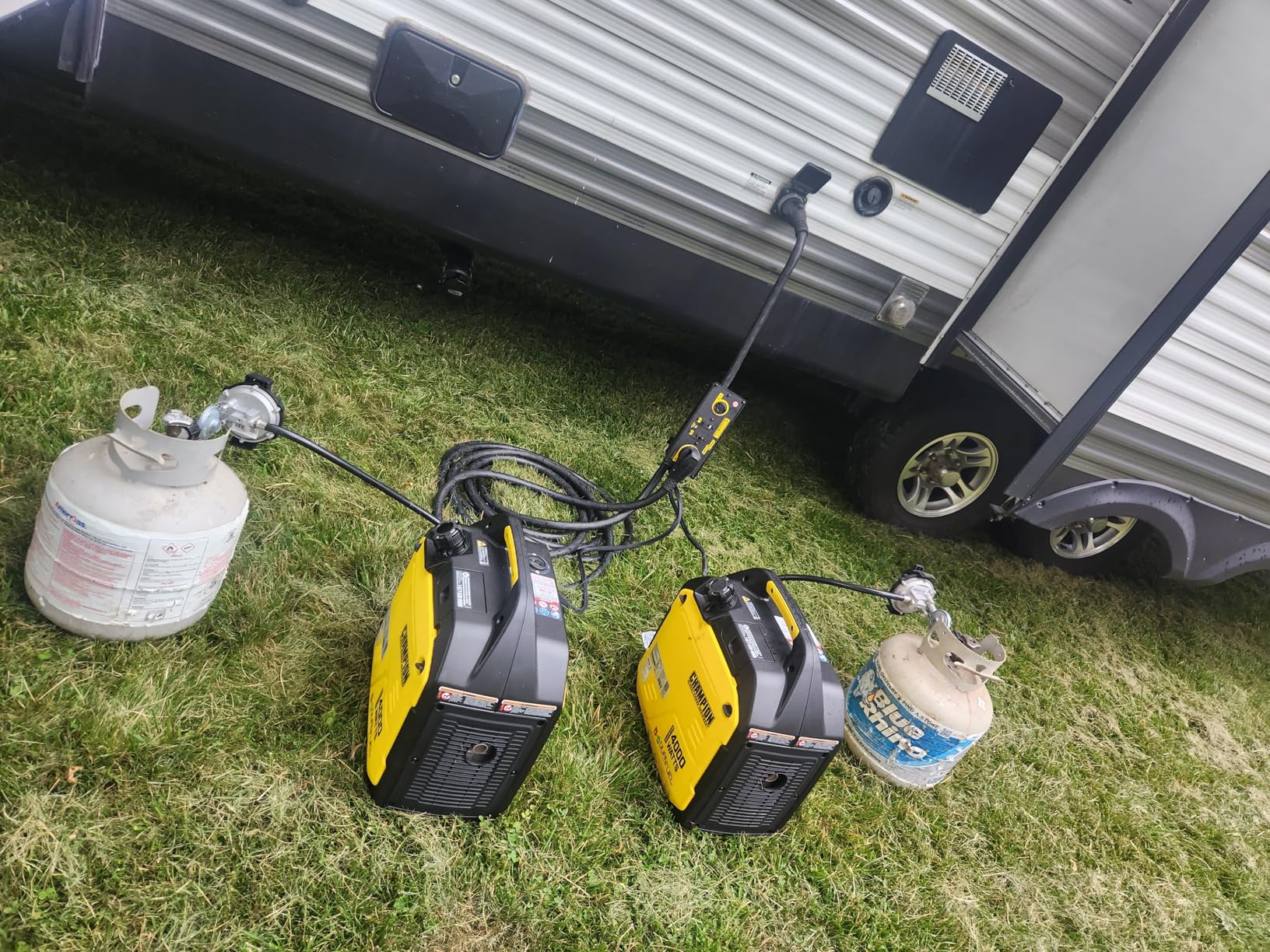 Champion Power Equipment 4000-Watt Dual Fuel RV Ready Portable Inverter Generator with Quiet Technology and CO Shield - Customer Photo 1