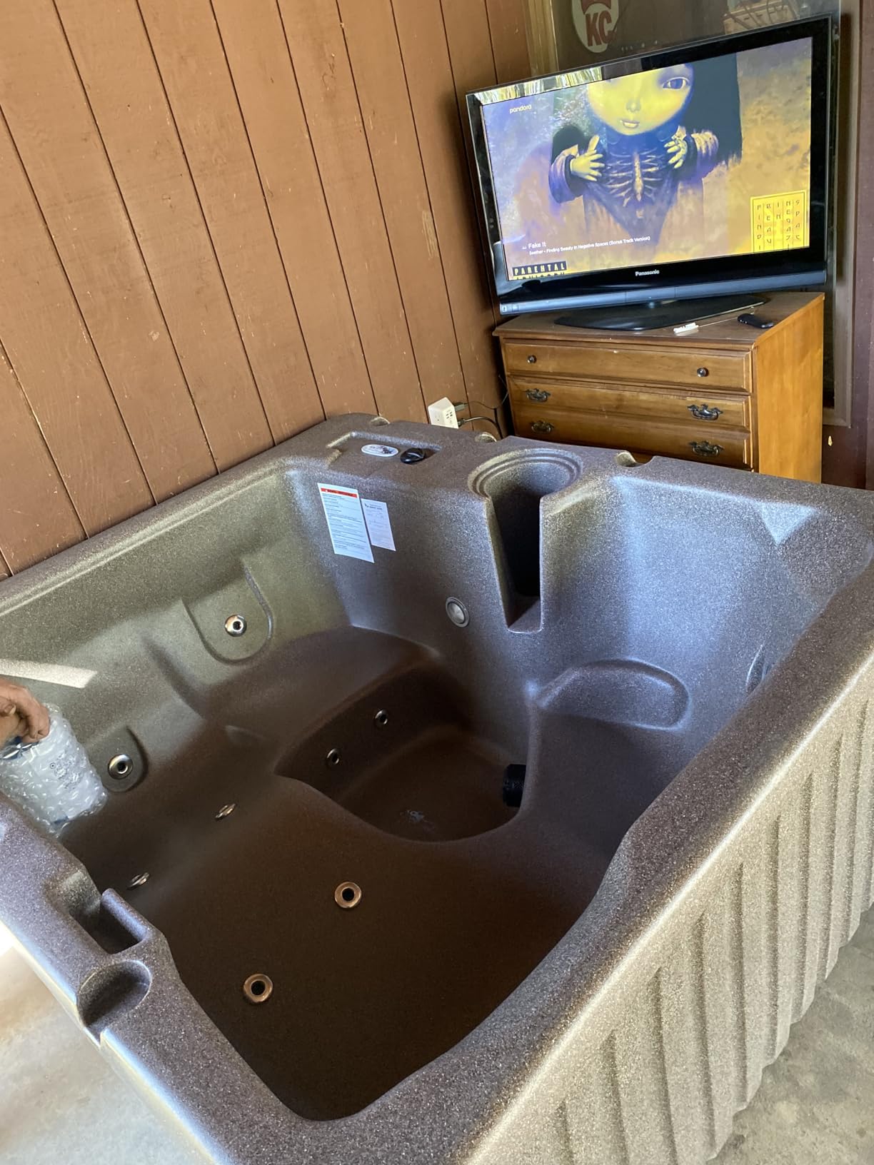 Aqualife Current Outdoor Hot Tub, Free Extras, Fits 4-Adults, Plug and Play Spa, Free Cover Included - Customer Photo 1