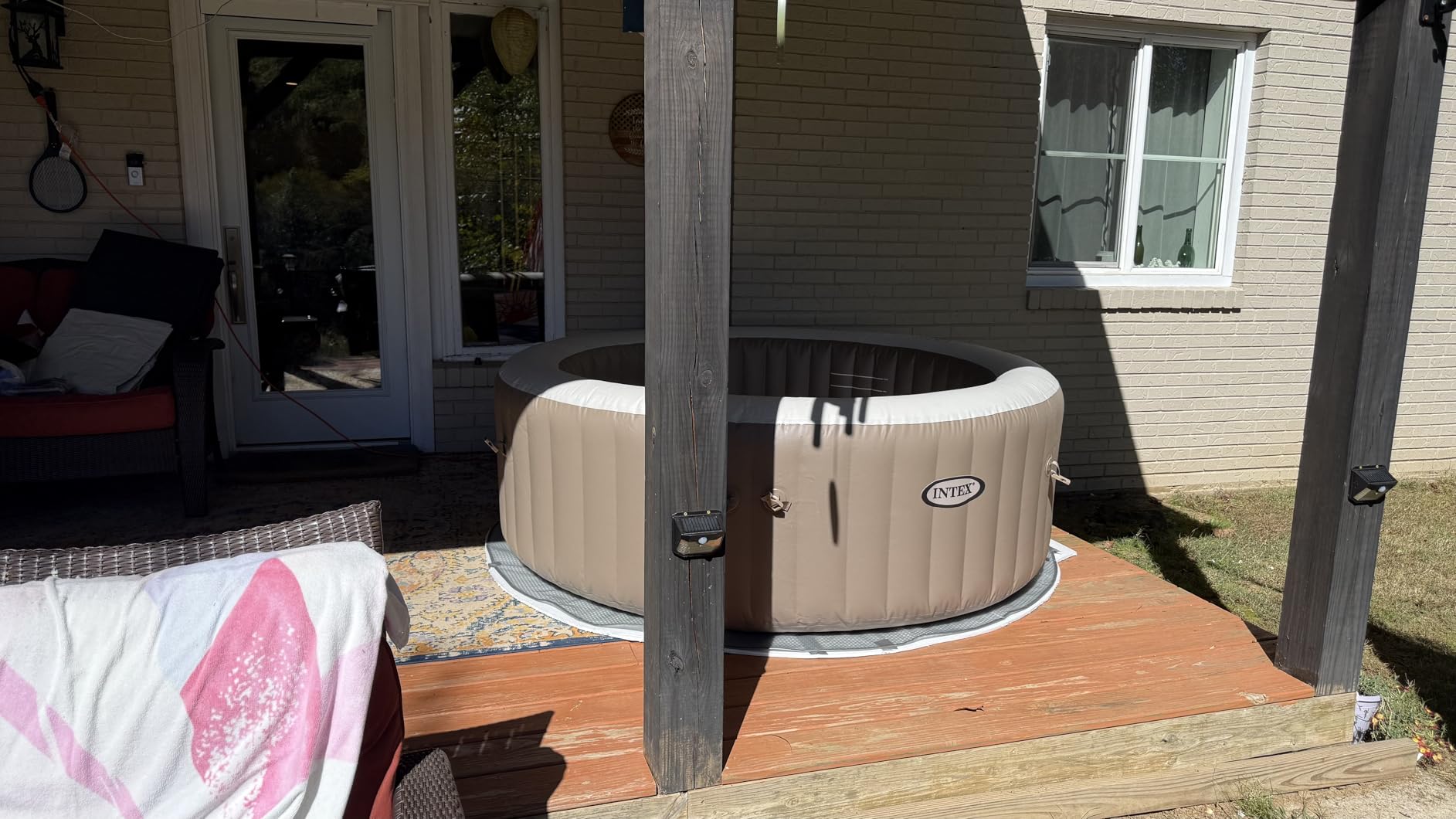 INTEX 28425EH PureSpa Bubble Massage Spa Set Outdoor Inflatable Portable Hot Tub, Includes Energy Efficient Spa Cover, Saltwater System Ready, 4 Person, 77in x 28in - Customer Photo 1