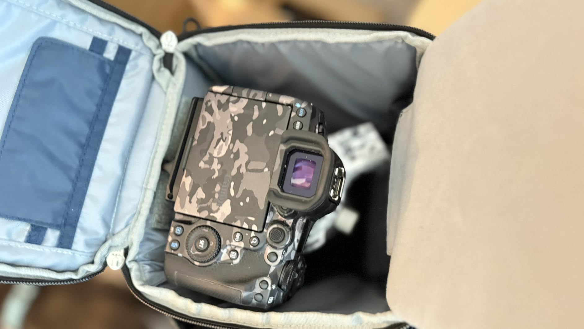 Think Tank Digital Holster 10 V3 Camera Bag for Mirrorless Camera Customer Review Think Tank Digital Holster 10 V3 Camera Bag for Mirrorless Camera - Customer Photo 1