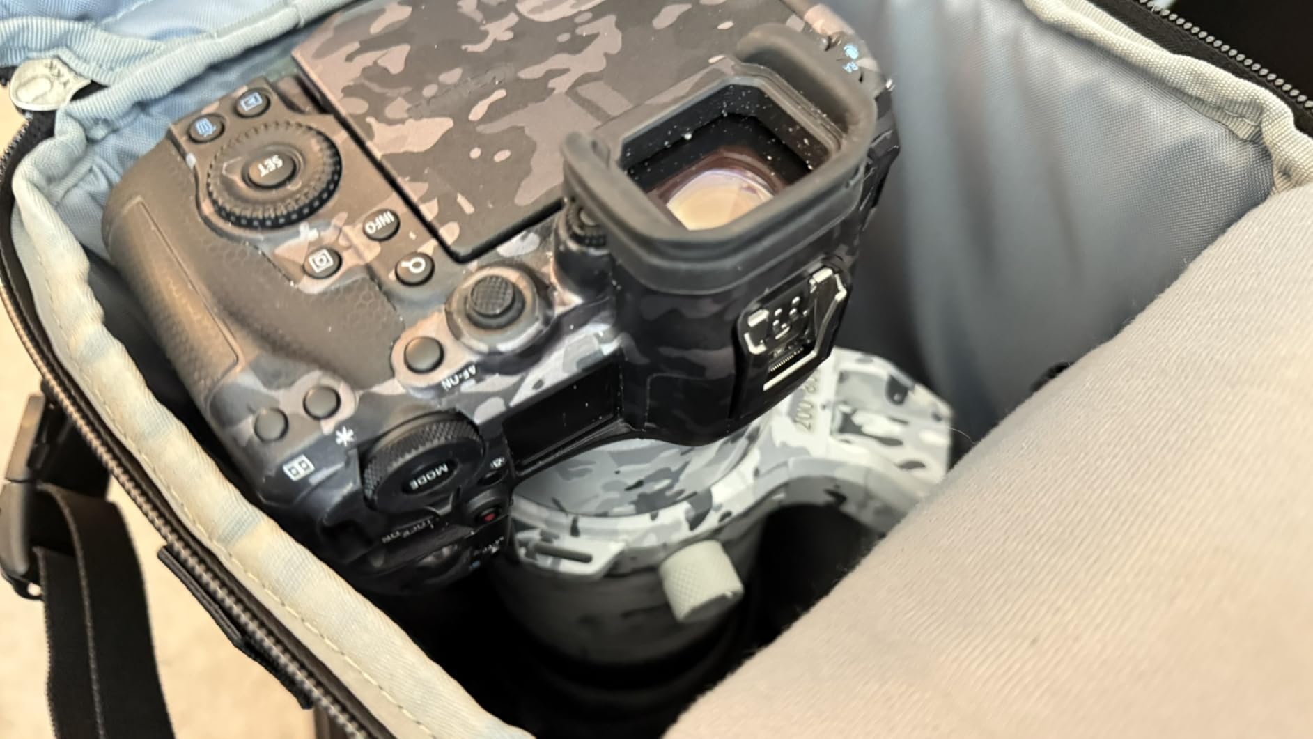 Think Tank Digital Holster 10 V3 Camera Bag for Mirrorless Camera Customer Review Think Tank Digital Holster 10 V3 Camera Bag for Mirrorless Camera - Customer Photo 2