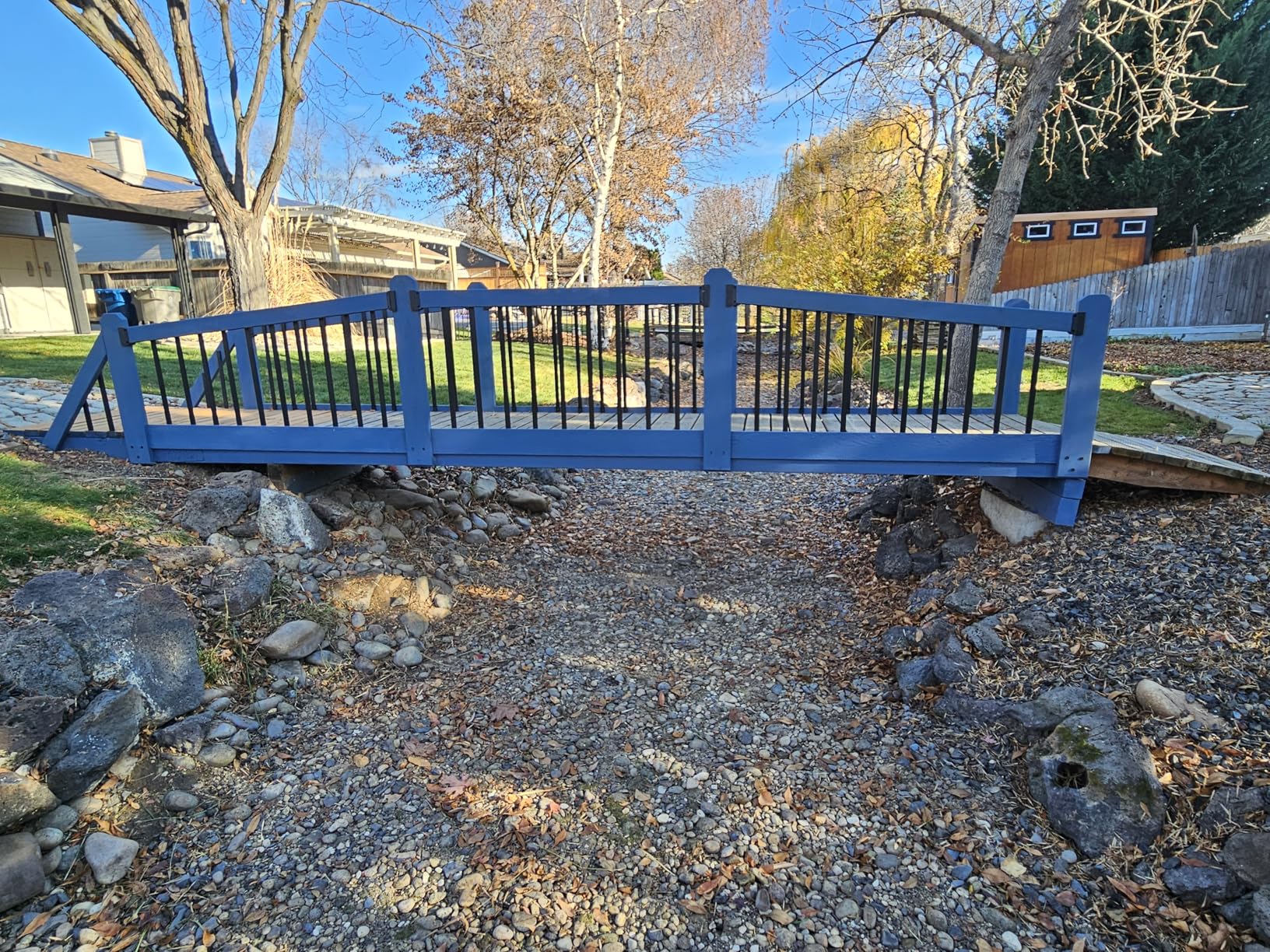 HZIU 25 Pack Deck Balusters 32'' Rectangle Staircase Baluster, Black Metal Deck Spindle and Stairs Railing,Hollow Rectangle Deck Balusters for Deck Railing Porch Customer Review HZIU 25 Pack Deck Balusters 32'' Rectangle Staircase Baluster, Black Metal Deck Spindle and Stairs Railing,Hollow Rectangle Deck Balusters for Deck Railing Porch - Customer Photo 1