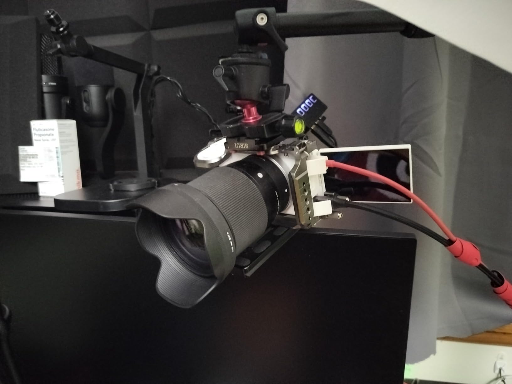 Sony ZV-E10 II Mirrorless Vlog Camera with 26MP APS-C Sensor, 4K 60p Video, AI Auto Framing - Customer Photo 2