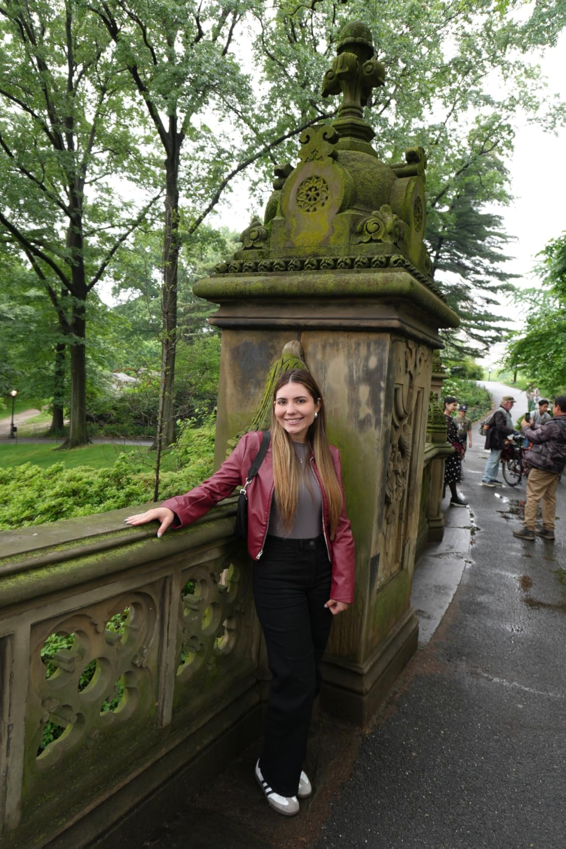 Sony Alpha ZVE10 II - APS-C Interchangeable Lens Mirrorless Content Creators' Camera - Black - with Lens - Customer Photo 3