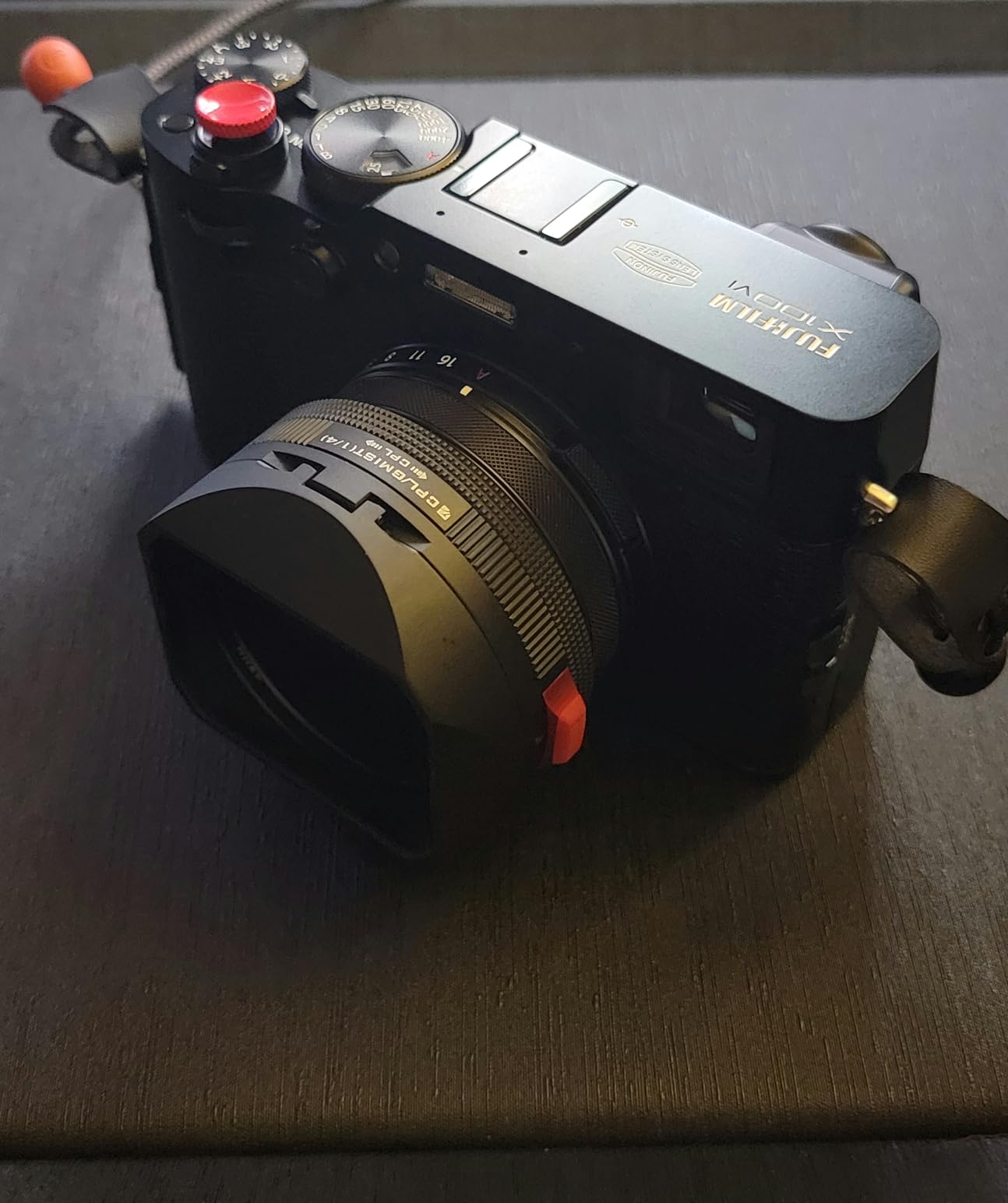 Fujifilm X100VI 40.2 MP Mirrorless Camera with Fixed 23mmF2 Lens (APS-C X-Trans CMOS 5 Sensor, X-Processor 5, Hybrid Viewfinder, LCD Tilt Touchscreen, Face Detection AF, 20 Film Simulations - Black - Customer Photo 1