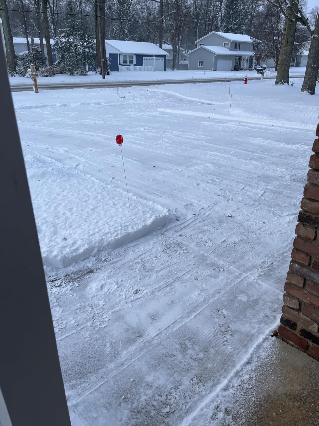 VOLTASK 48V Cordless Snow Blower, 48-Volt | 20-Inch Brushless Electric Snow Blower Cordless, Battery Snow Blower with Directional Plate & LED Lights (2 * 24V Battery & Dual Quick Charger Included) - Customer Photo 1