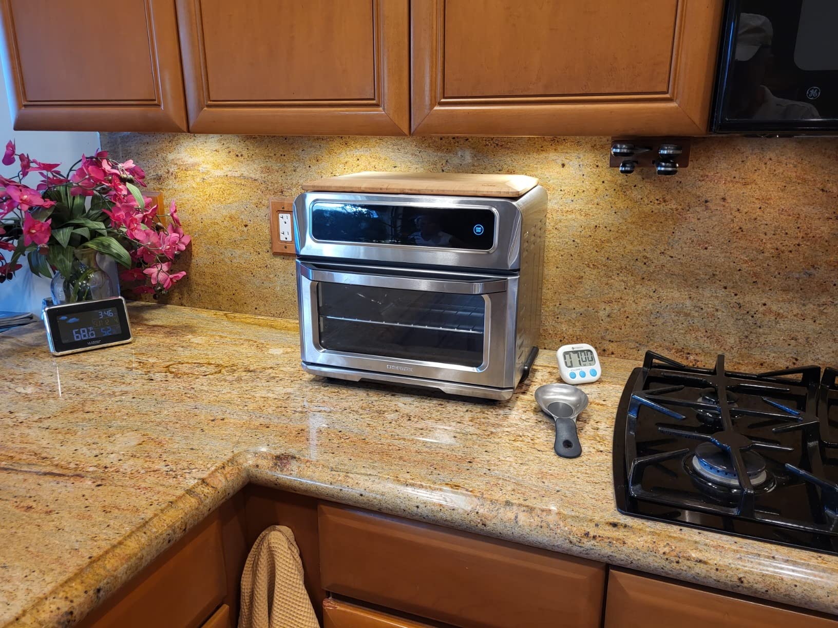 Chefman Air Fryer Toaster Oven Combo, Countertop Oven for Quick & Healthy Meals, Bake, Broil, Air Fry, Toast, and Bagel Functions, 450°F Max Temp, 4 Slice Toaster Oven Air Fryer Combo Customer Review Chefman Air Fryer Toaster Oven Combo, Countertop Oven for Quick & Healthy Meals, Bake, Broil, Air Fry, Toast, and Bagel Functions, 450°F Max Temp, 4 Slice Toaster Oven Air Fryer Combo - Customer Photo 2