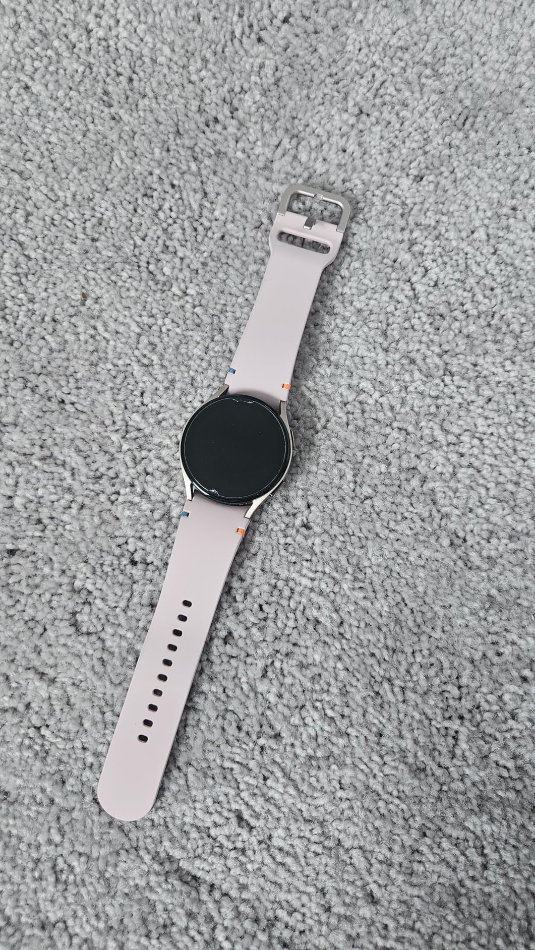 Samsung Galaxy Watch FE 40mm LTE AI Smartwatch w/Fitness Tracking, BIA Sensor, Personalized HR Zones, Heart Rate Tracker, Sleep Monitor, 2024, Silver [US Version, 1Yr Manufacturer Warranty] - Customer Photo 2