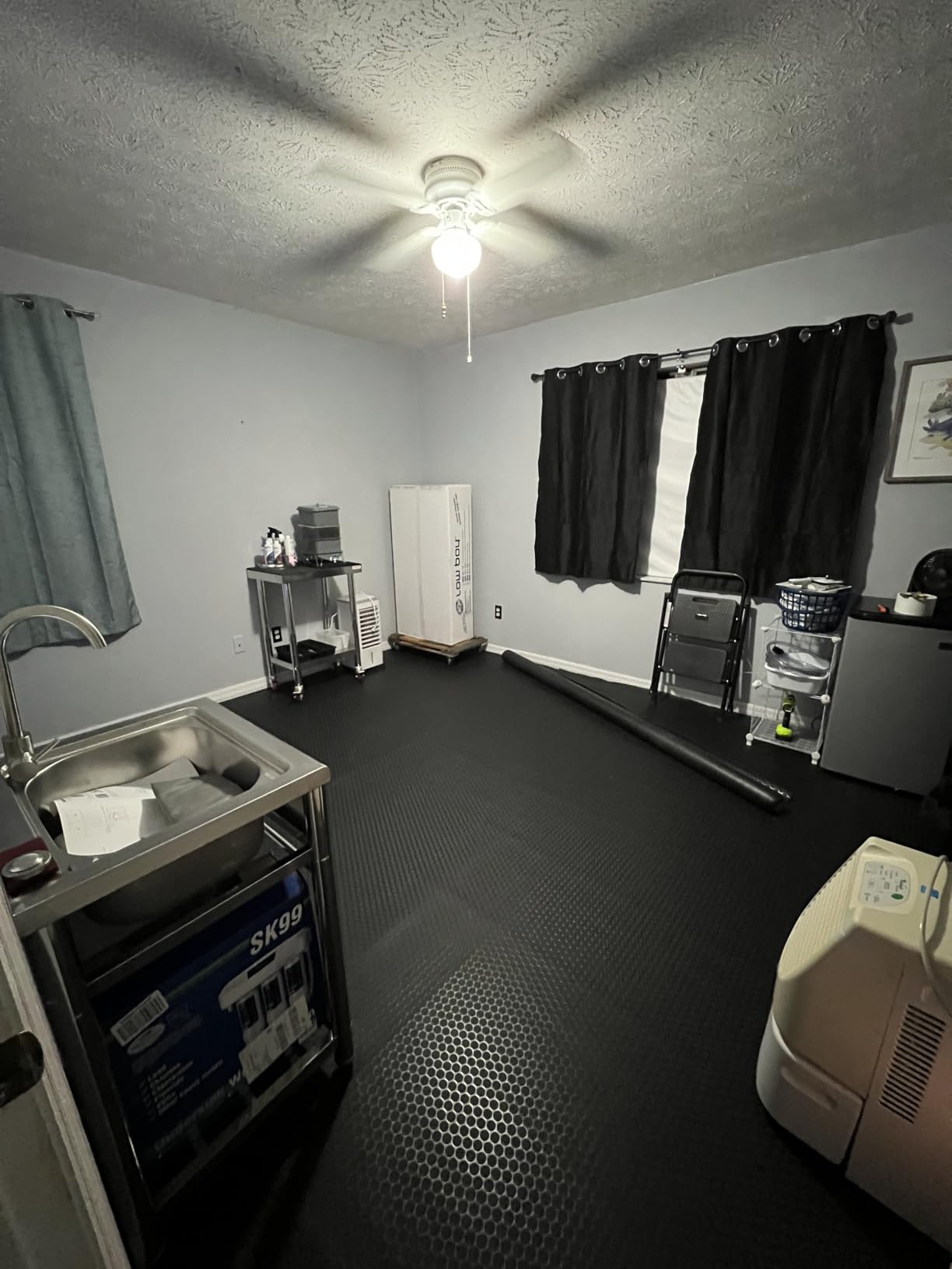 TUFFIOM 7.5x17 FT Garage Floor Mat, Coin Plate Sheet PVC Roll for Under Car Parking Protect, RV Trailer Flooring, Water/Stain Resistant Floor Runner Customer Review TUFFIOM 7.5x17 FT Garage Floor Mat, Coin Plate Sheet PVC Roll for Under Car Parking Protect, RV Trailer Flooring, Water/Stain Resistant Floor Runner - Customer Photo 2