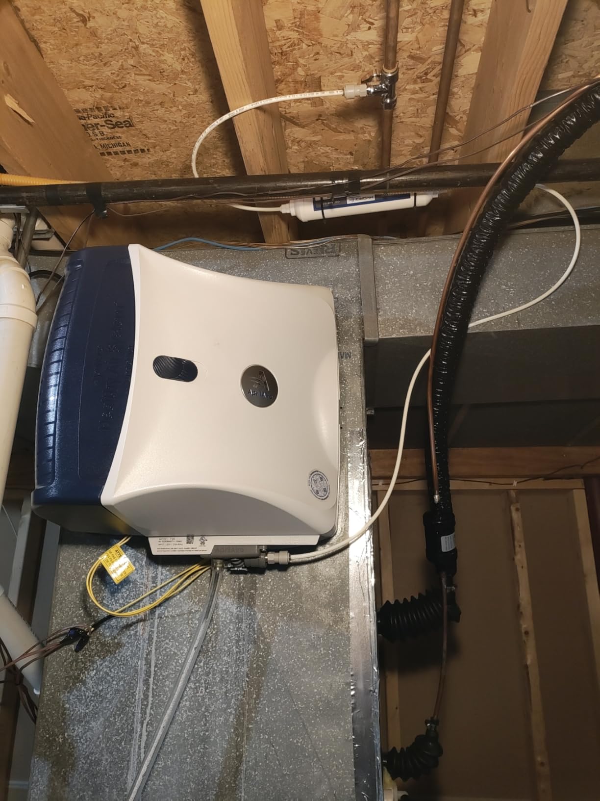 AprilAire 720AKZ Whole-House Fan-Powered Evaporative Humidifier – 21 GPD, Water Saving, Automatic Digital Control, Installation Kit, for up to 6,250 Sq. Ft., Part of the AprilAire Healthy Air System - Customer Photo 2