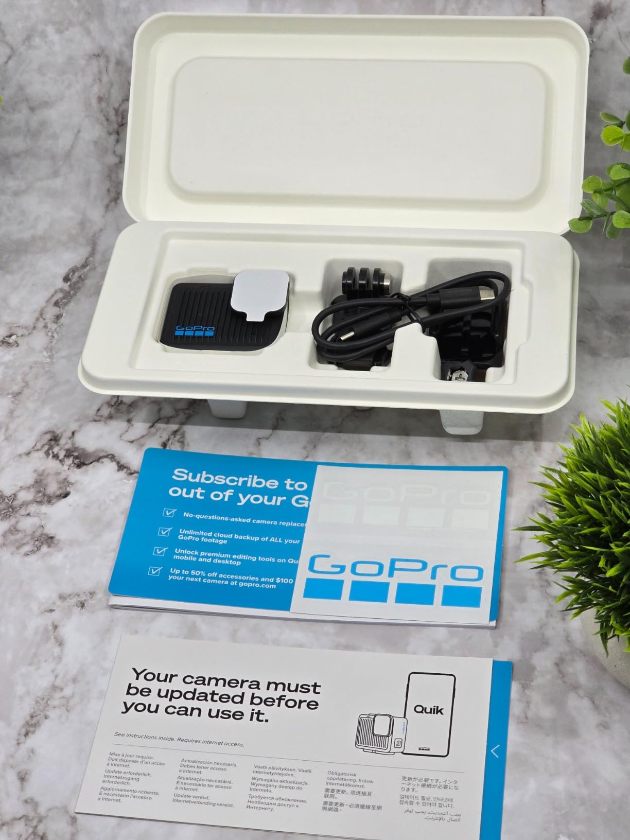 GoPro Hero - Compact Waterproof Action Camera with 4K Ultra HD Video, 12MP Photo, Touch Screen Customer Review GoPro Hero - Compact Waterproof Action Camera with 4K Ultra HD Video, 12MP Photo, Touch Screen - Customer Photo 2