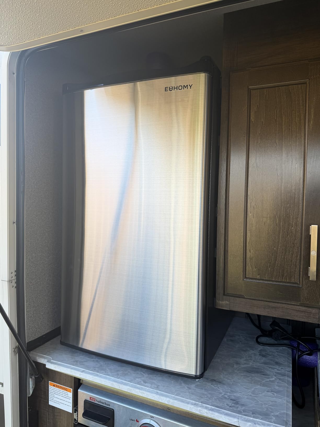 EUHOMY 3.2 Cu.Ft Mini Fridge with Freezer, Single Door Compact Refrigerator, Adjustable Thermostat, Mini Refrigerator Energy Saving, Mini fridge for Bedroom, Dorm, Office, Black - Customer Photo 1