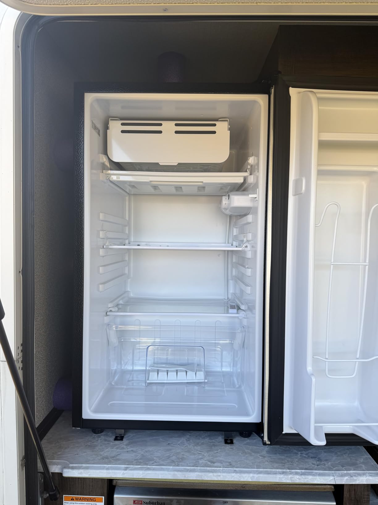 EUHOMY 3.2 Cu.Ft Mini Fridge with Freezer, Single Door Compact Refrigerator, Adjustable Thermostat, Mini Refrigerator Energy Saving, Mini fridge for Bedroom, Dorm, Office, Black - Customer Photo 2