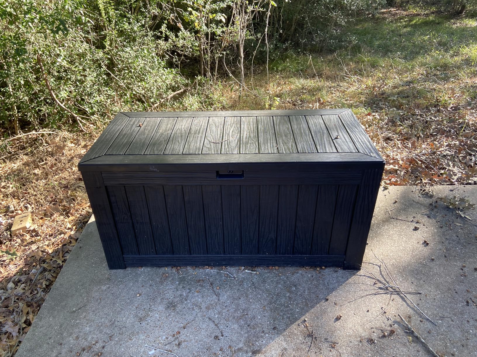 Devoko 120 Gallon Deck Box Resin Outdoor Storage Box Waterproof for Patio, Large Outdoor Storage Bench Lockable for Outside (Black) - Customer Photo 1