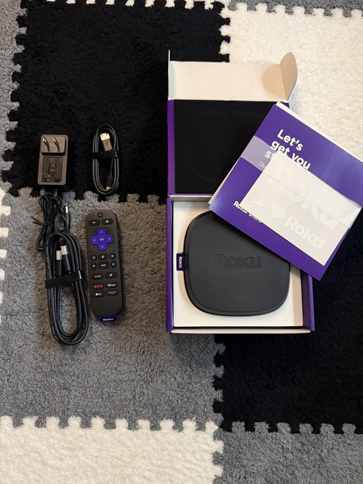 Roku Ultra - Ultimate Streaming Player - 4K Streaming Device for TV with HDR10+, Dolby Vision & Atmos - Bluetooth & Wi-Fi 6- Rechargeable Voice Remote Pro with Backlit Buttons - Free & Live TV - Customer Photo 2