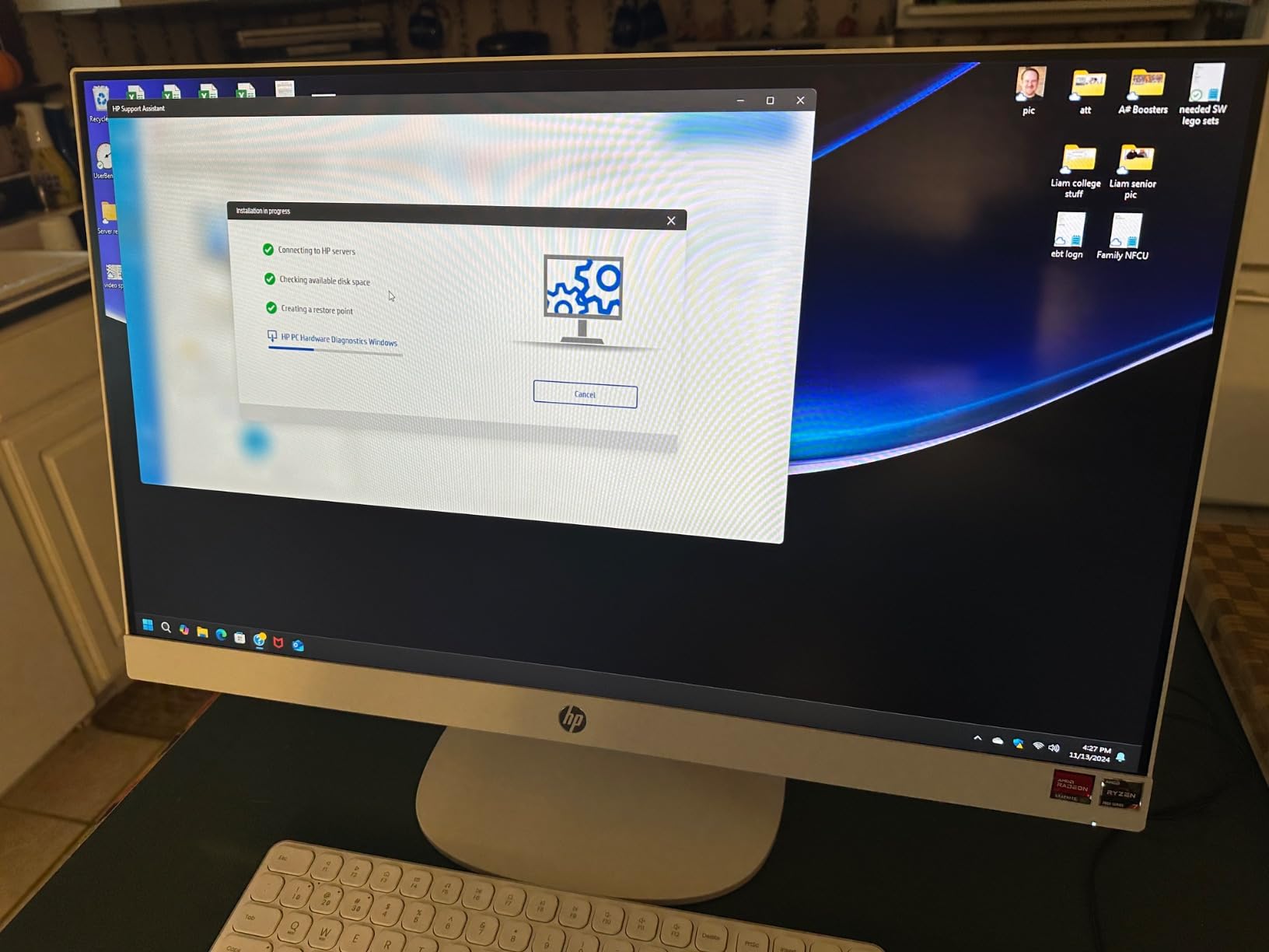 HP 27 inch All-in-One Desktop PC, FHD Display, AMD Ryzen 7 7730U, 32 GB RAM, 1 TB SSD, AMD Radeon Graphics, Windows 11 Home, 27-cr0012 (2024) - Customer Photo 2