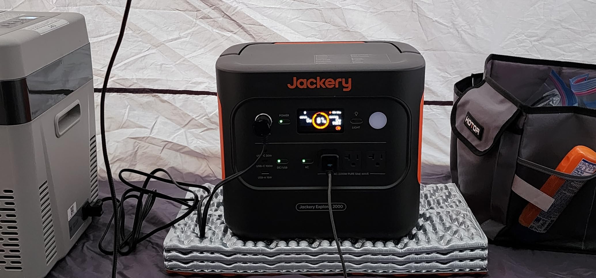 Jackery Explorer 2000 v2 Portable Power Station, 2042Wh LiFePO4 Home Backup Battery, 2200W Solar Generator, USB-C PD 100W Fast Charging for Emergencies, Power Outages, Camping(Solar Panel Optional) - Customer Photo 2