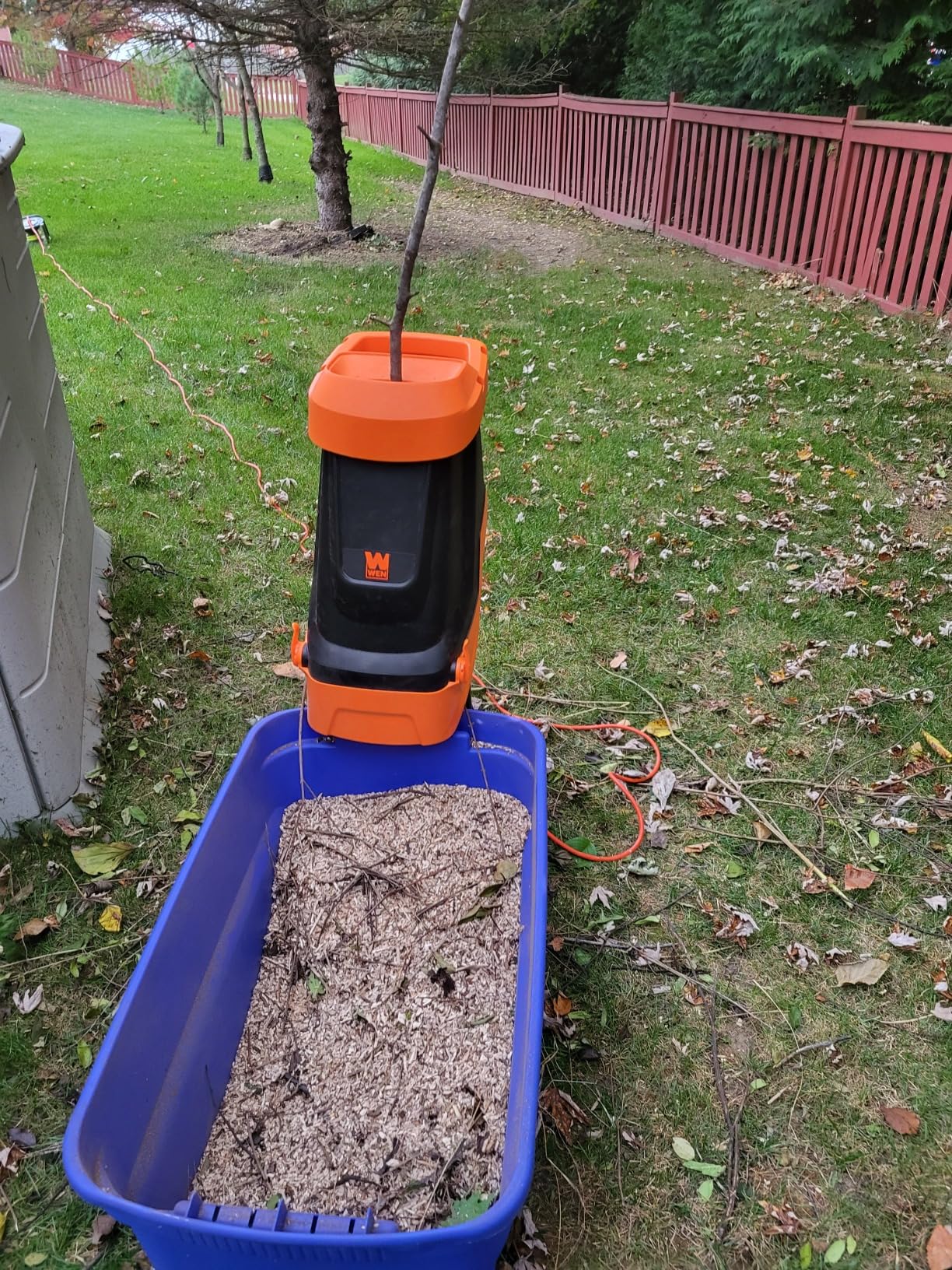 WEN 41119 Electric Wood Chipper and Shredder, 15-Amp, Black - Customer Photo 2