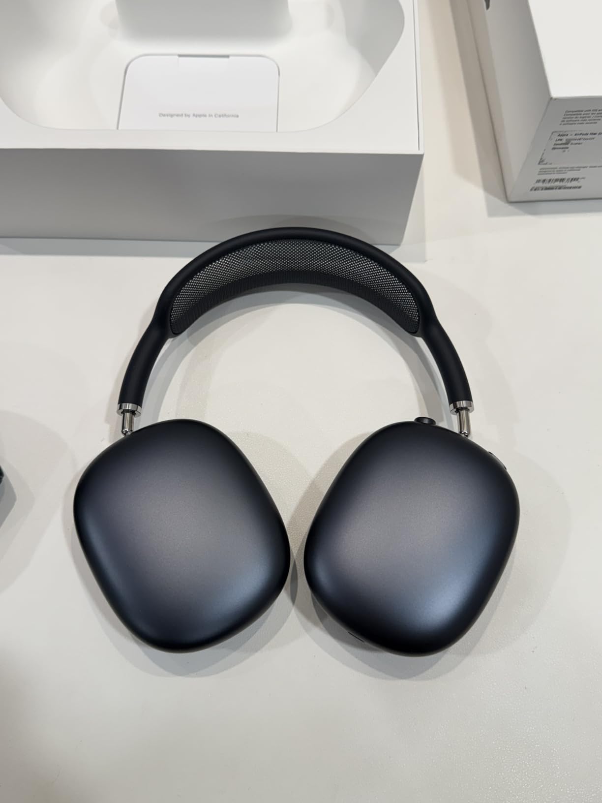 Apple AirPods Max Wireless Over-Ear Headphones, Pro-Level Active Noise Cancellation, Transparency Mode, Personalized Spatial Audio, USB-C Charging, Bluetooth Headphones for iPhone - Midnight - Customer Photo 1