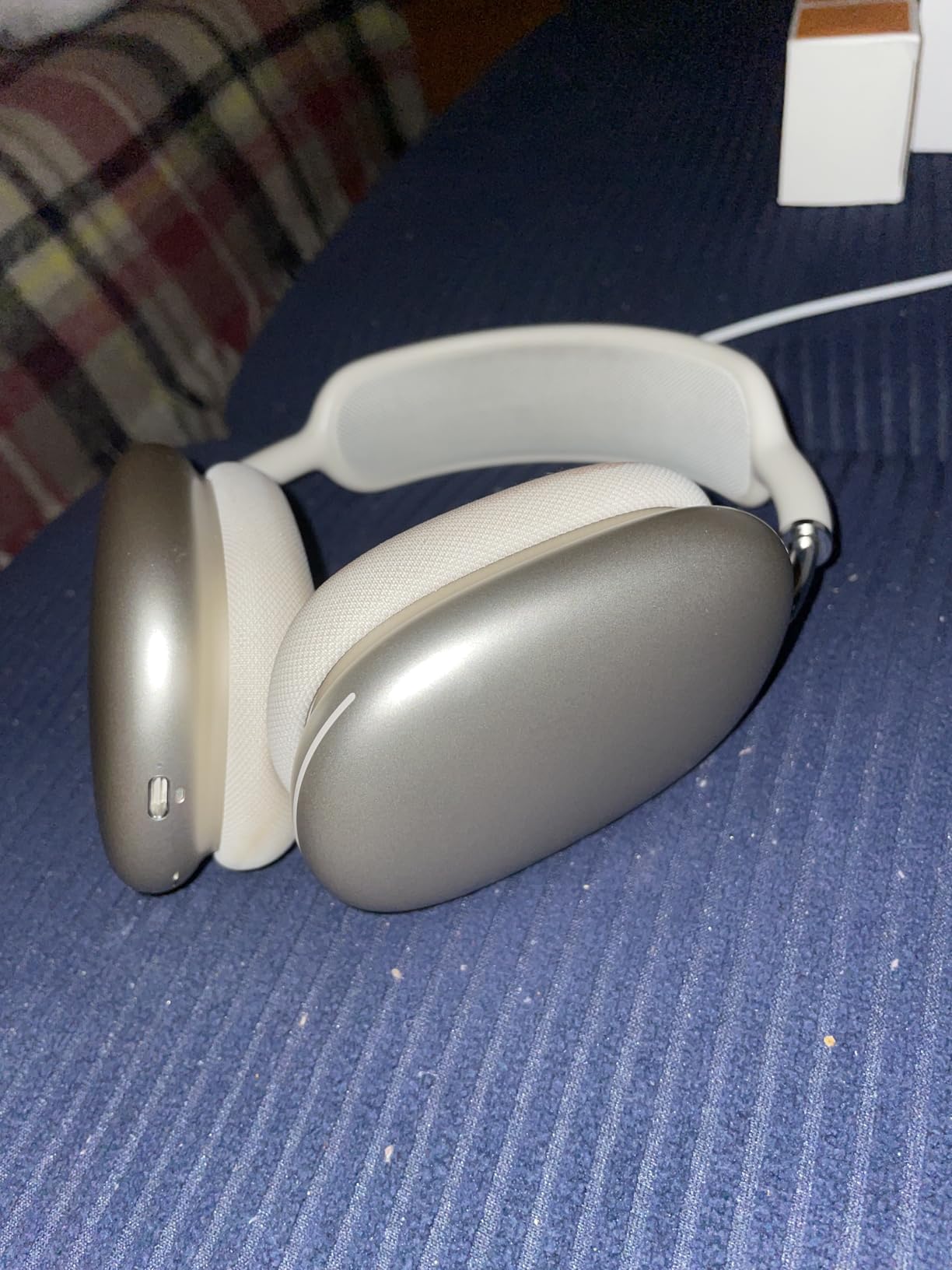 Apple AirPods Max Wireless Over-Ear Headphones, Pro-Level Active Noise Cancellation, Transparency Mode, Personalized Spatial Audio, USB-C Charging, Bluetooth Headphones for iPhone - Midnight - Customer Photo 2