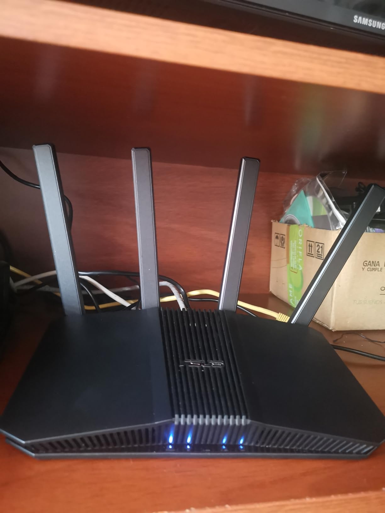 ASUS RT-BE58U WiFi 7 BE3600 AiMesh Extendable Router, 4K-QAM, MLO, AI Detection 2.5G Port, Four 1G Ports, Commercial-Grade Network Security, Parental Control, IoT Network, Kid's Network, VPN Network - Customer Photo 2