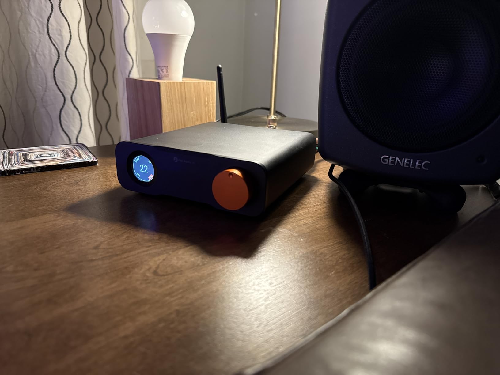 Fosi Audio ZD3 Desktop DAC Preamp, Fully Balanced Digital to Analog Audio Converter with ES9039Q2M for Home Stereo Amplifier, Bluetooth/USB/Optical/Coax/TV HDMI ARC Input, XLR/RCA Output with Remote - Customer Photo 1