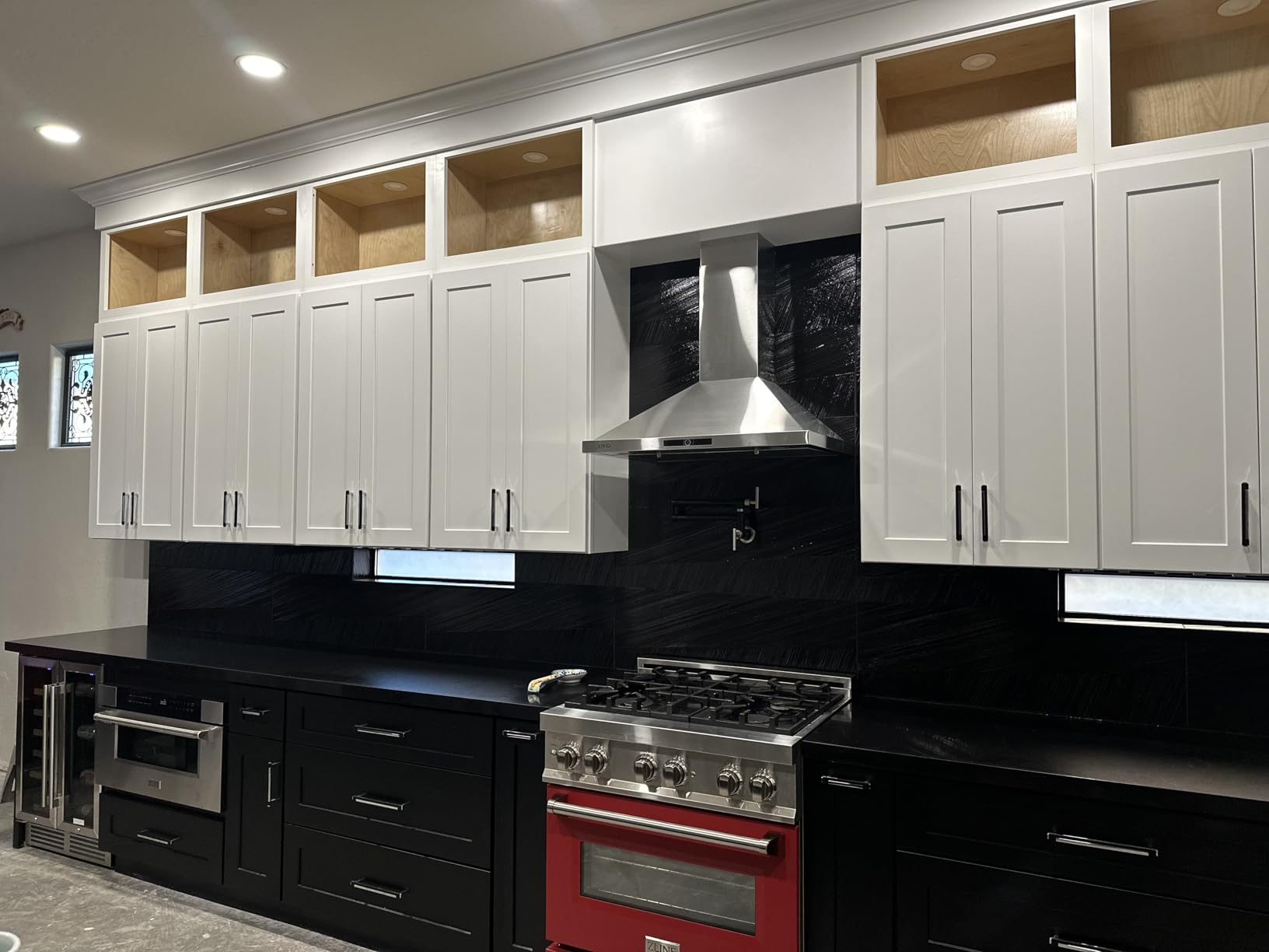 Wall Mount Range Hood 30 inch, 580 CFM, Ducted/Ductless Convertible, Stainless Steel Kitchen Vent Hood with 3-Speed Fan and LED Lights - Customer Photo 2