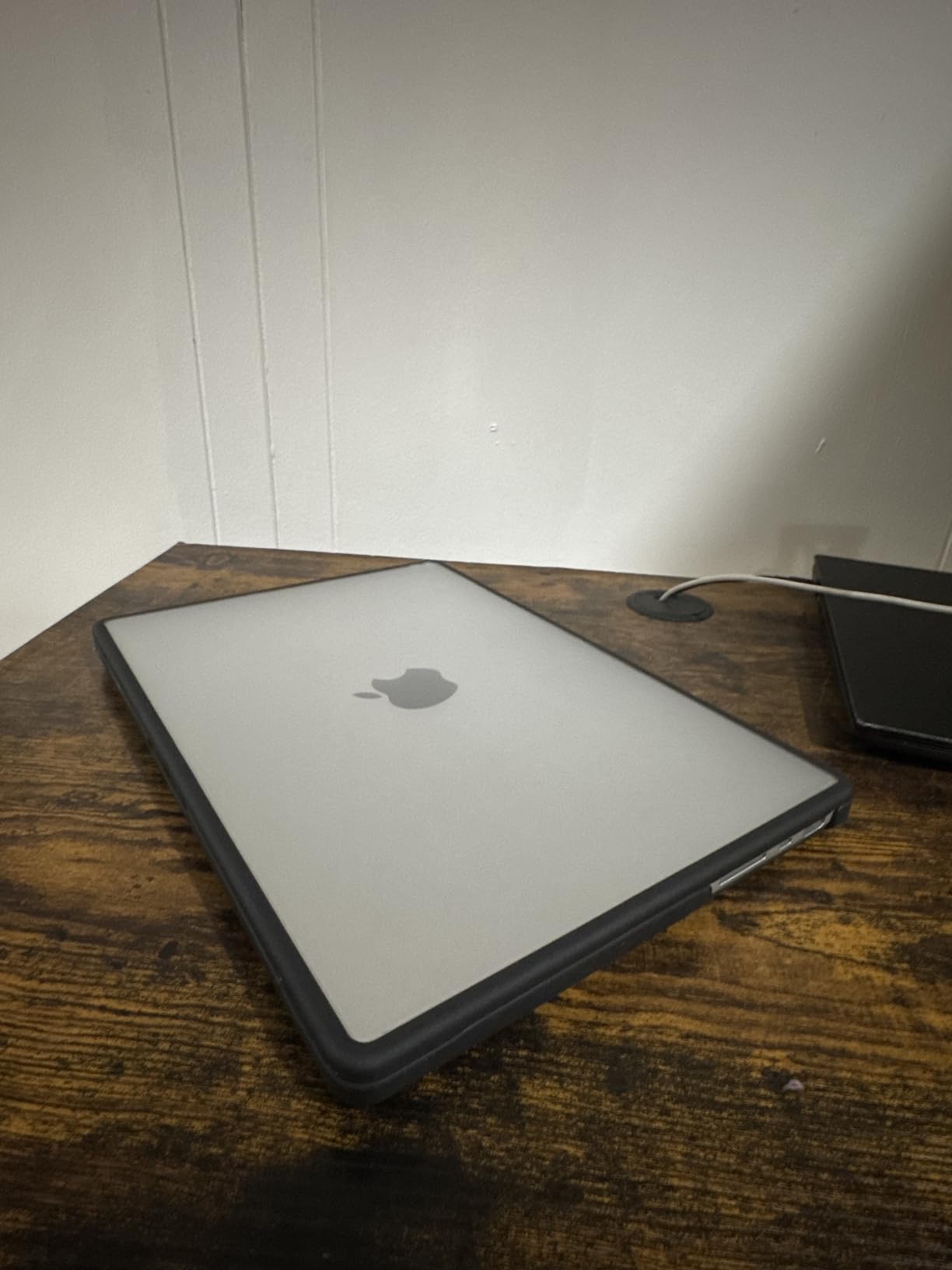 Apple 2024 MacBook Pro Laptop with M4 chip with 10-core CPU and 10-core GPU: Built for Apple Intelligence, 14.2-inch Liquid Retina XDR Display, 16GB Unified Memory, 512GB SSD Storage; Silver - Customer Photo 1