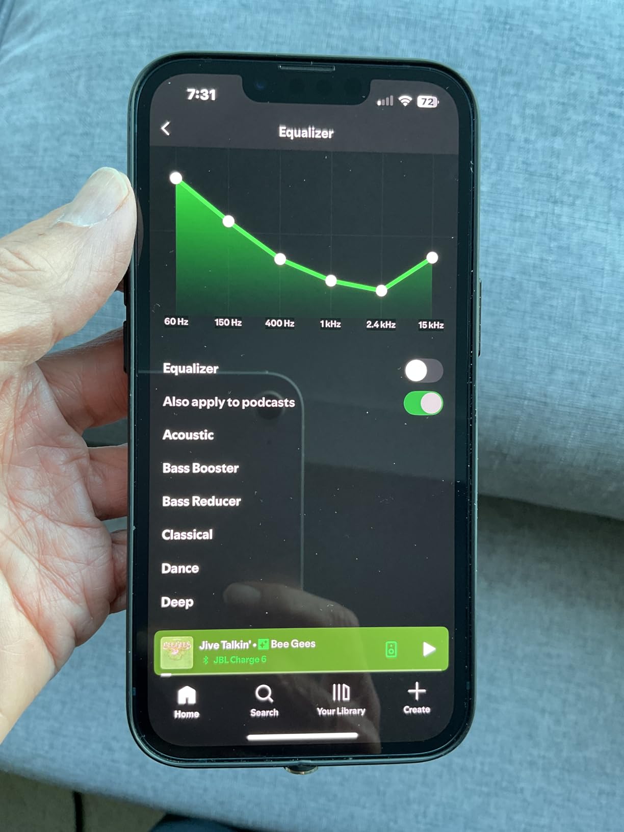 JBL Charge 6 - Portable Waterproof & Drop-Proof Bluetooth Speaker, Bold JBL Pro Sound with AI Sound Boost, 28Hrs of Playtime, Built-in powerbank & Comes with a Sturdy/Removable Carrying Strap (Black) - Customer Photo 1