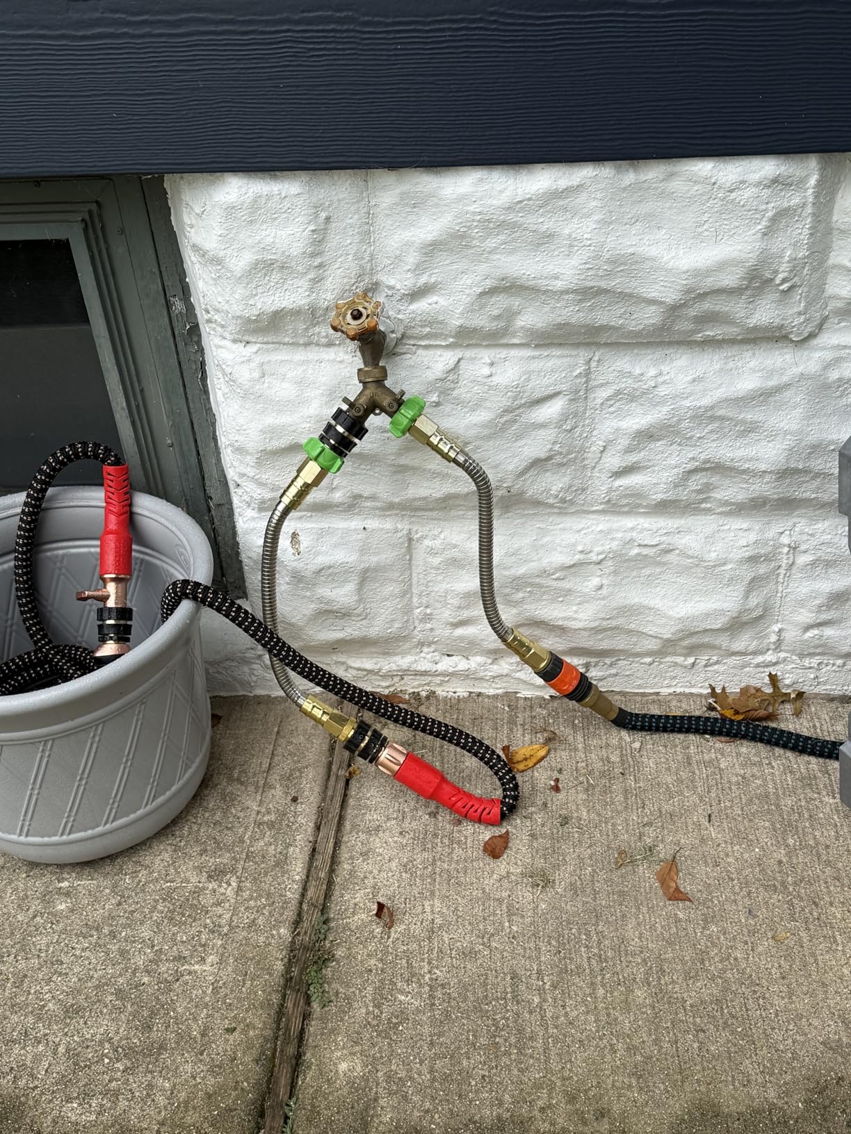 Pocket Hose Copper Head UV w/Pocket Pivot, Expandable Garden Hose 75 FT w/10 Pattern Thumb Sprayer, AS SEEN ON TV, 650psi 3/4in Ultra-Light Solid Copper Anodized Aluminum Fittings No-Kink No-Lead Customer Review Pocket Hose Copper Head UV w/Pocket Pivot, Expandable Garden Hose 75 FT w/10 Pattern Thumb Sprayer, AS SEEN ON TV, 650psi 3/4in Ultra-Light Solid Copper Anodized Aluminum Fittings No-Kink No-Lead - Customer Photo 1