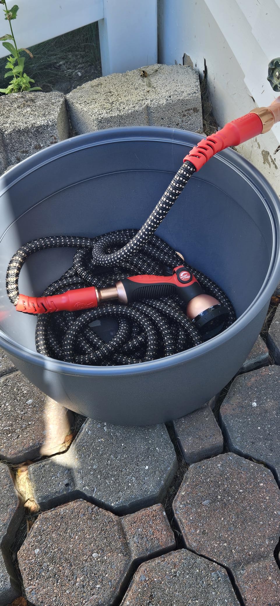 Pocket Hose Copper Head UV w/Pocket Pivot, Expandable Garden Hose 75 FT w/10 Pattern Thumb Sprayer, AS SEEN ON TV, 650psi 3/4in Ultra-Light Solid Copper Anodized Aluminum Fittings No-Kink No-Lead Customer Review Pocket Hose Copper Head UV w/Pocket Pivot, Expandable Garden Hose 75 FT w/10 Pattern Thumb Sprayer, AS SEEN ON TV, 650psi 3/4in Ultra-Light Solid Copper Anodized Aluminum Fittings No-Kink No-Lead - Customer Photo 2